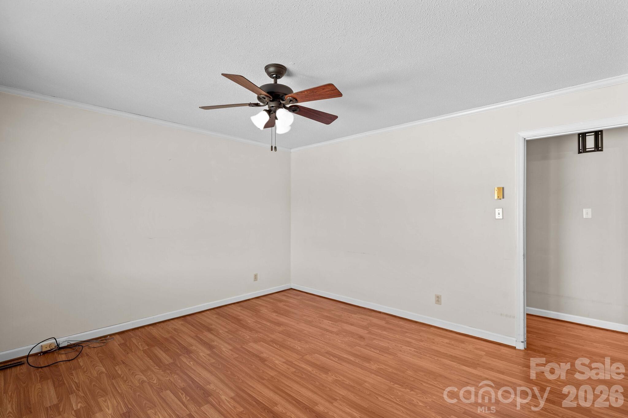 property viewer photo 14