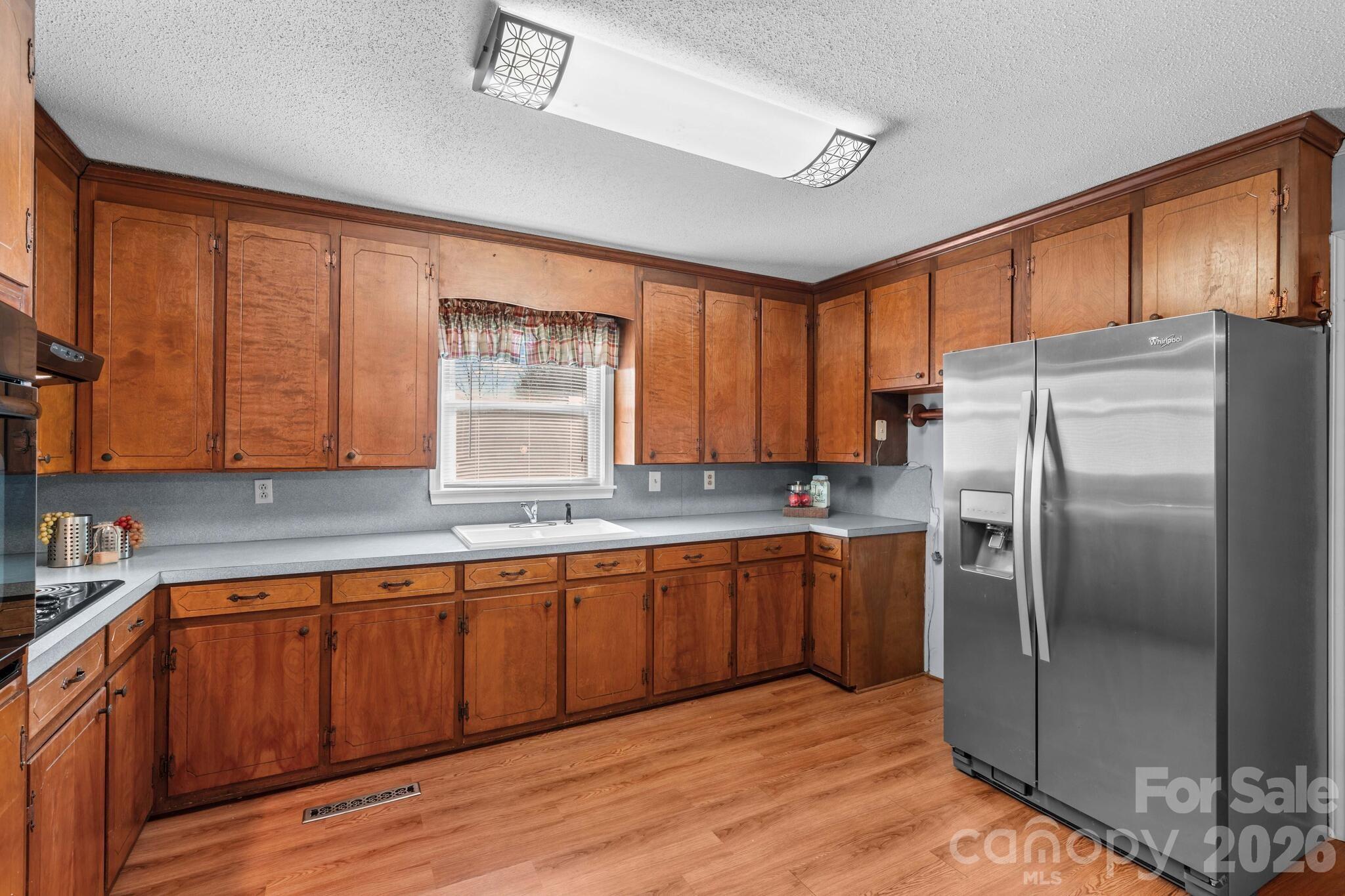 property viewer photo 19