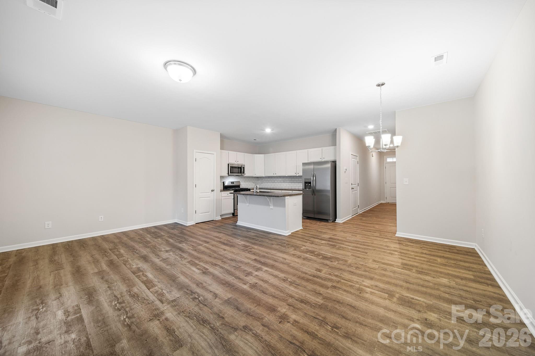 property viewer photo 7