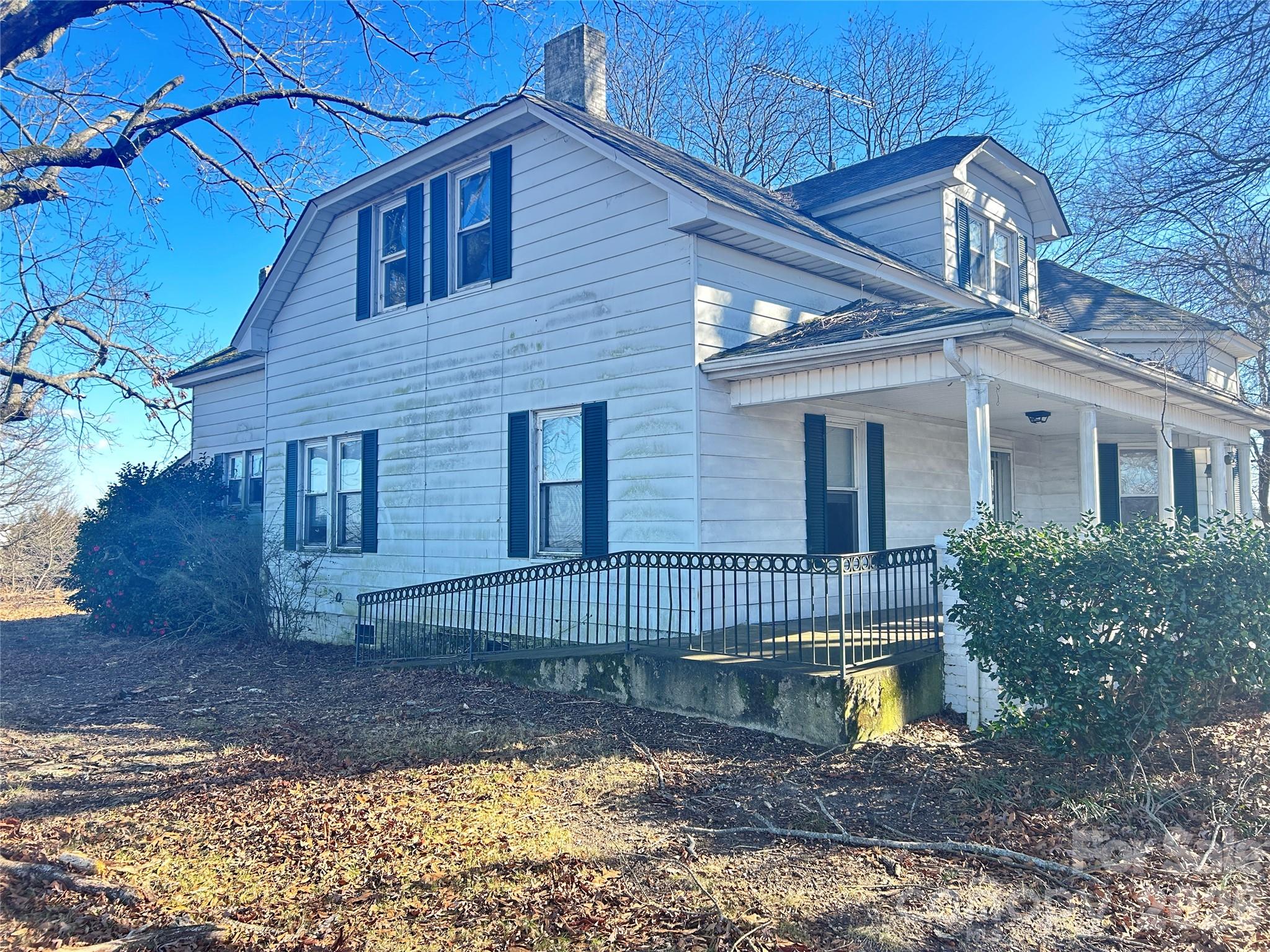 main property photo 4