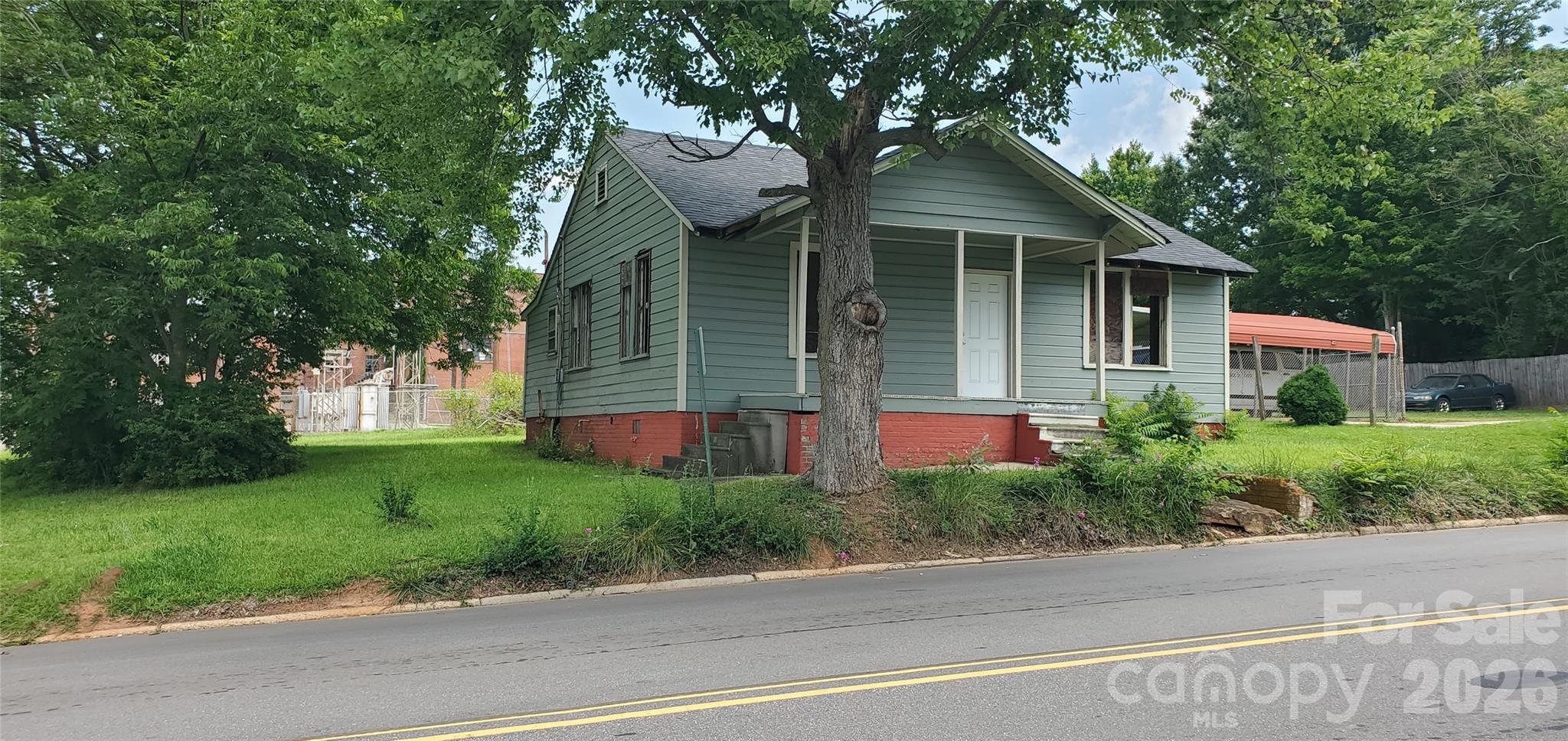 main property photo 3