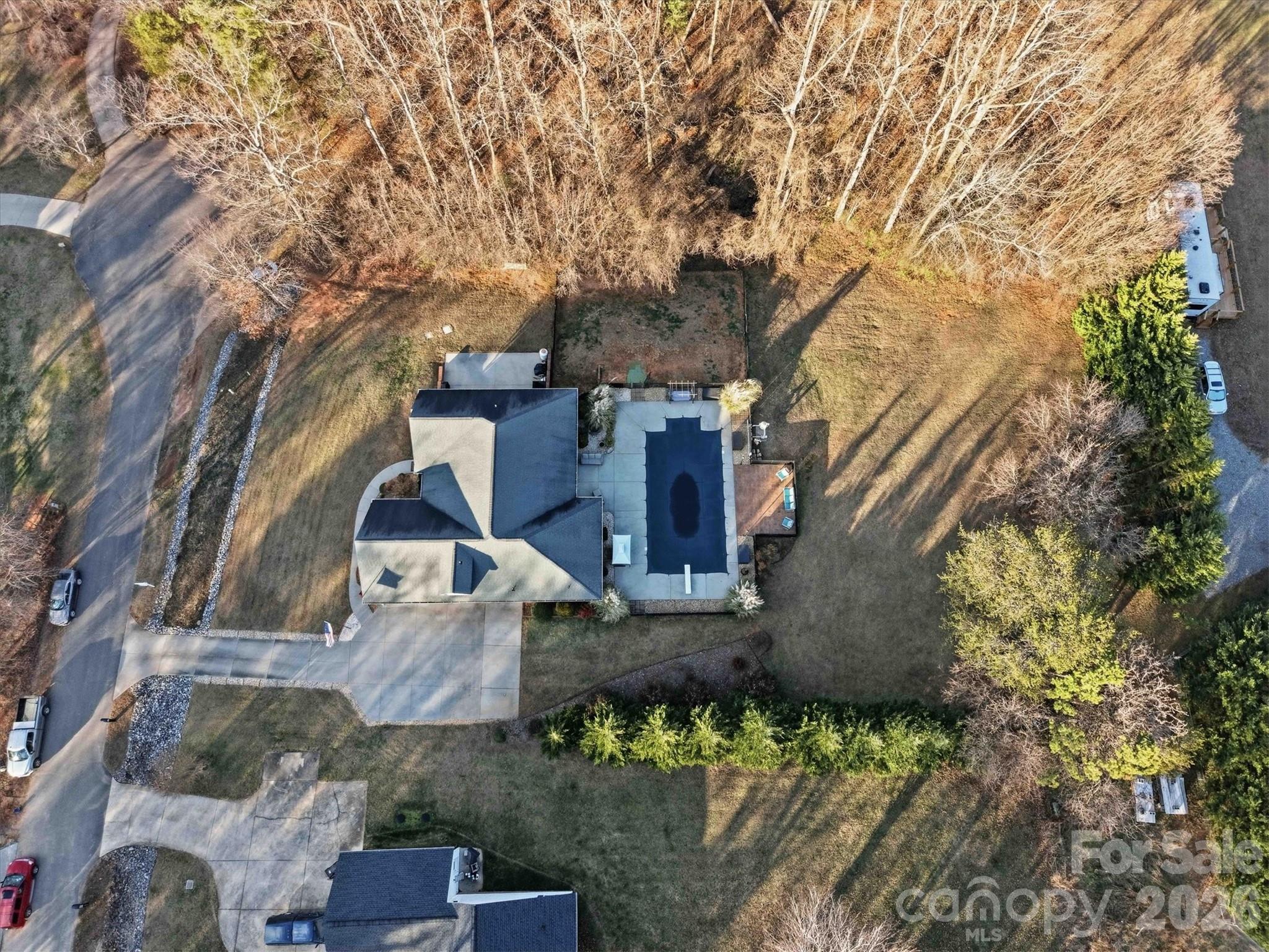 main property photo 33