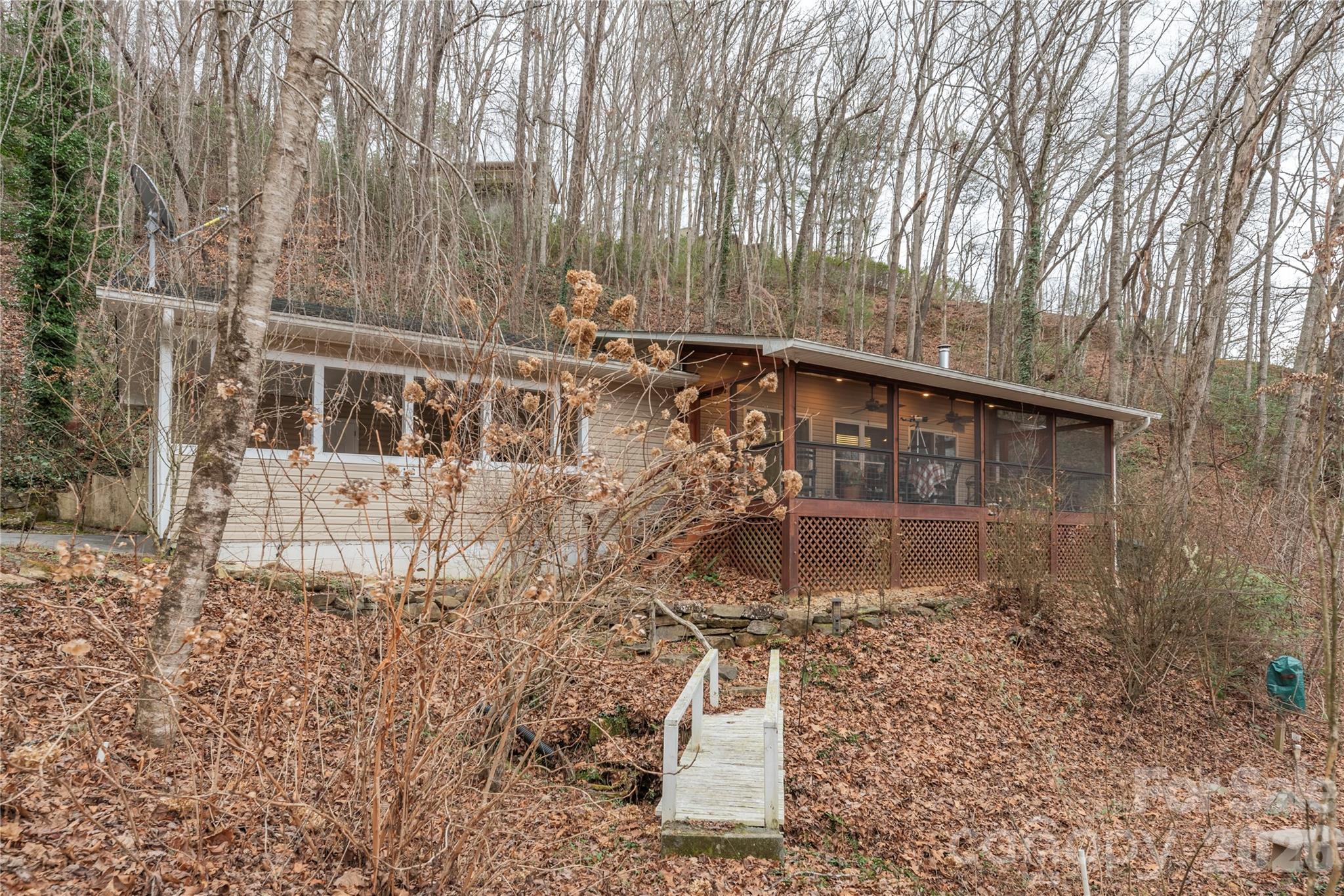 main property photo 18
