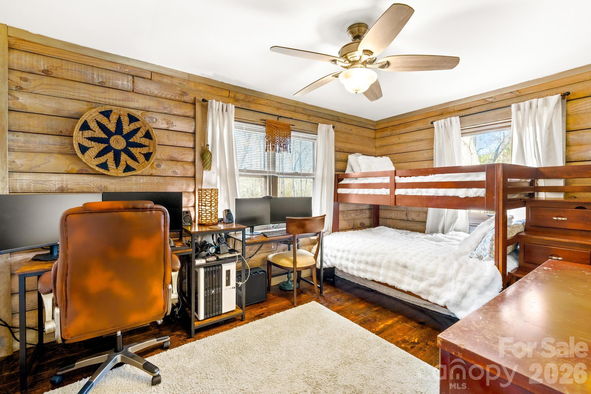 main property photo 10