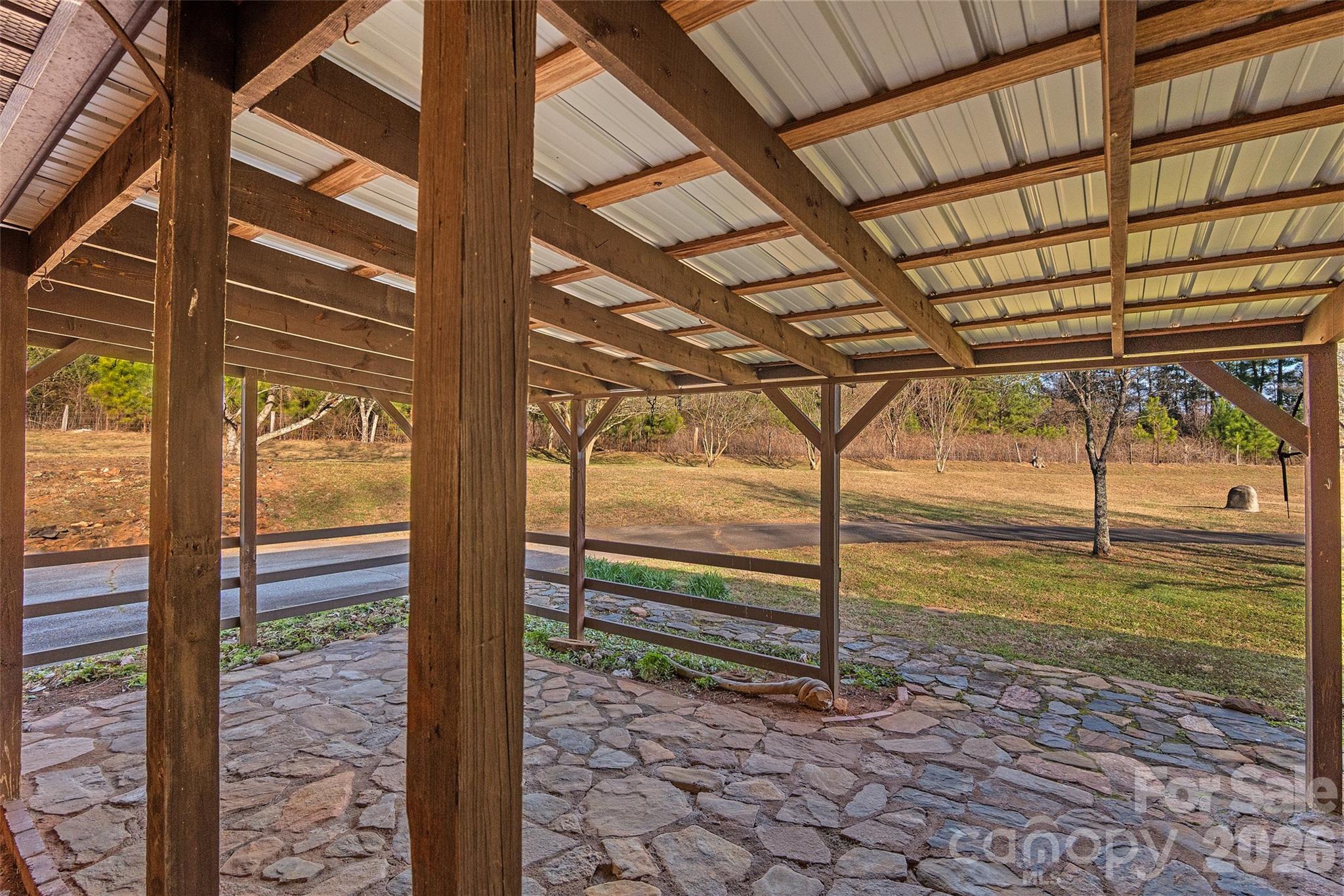 main property photo 25