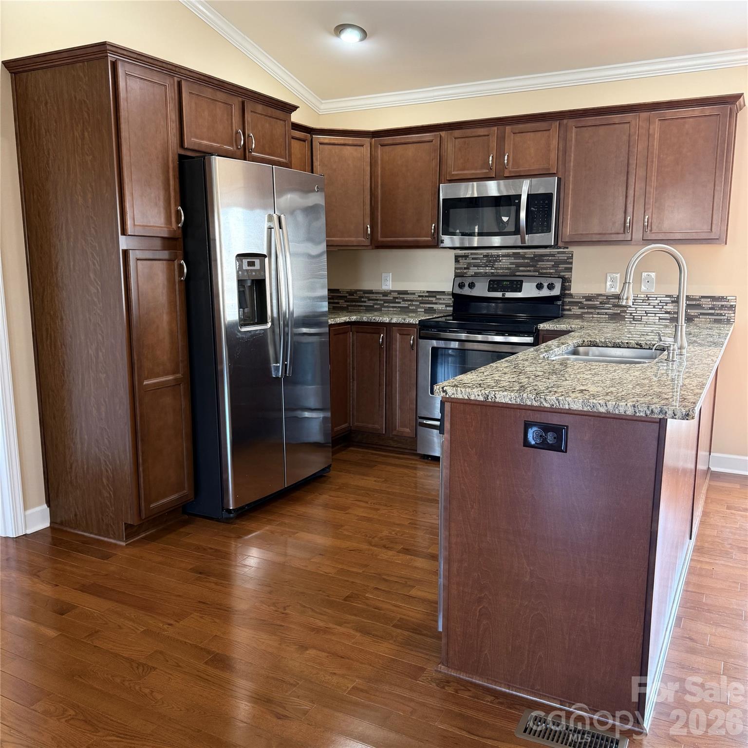 property viewer photo 1