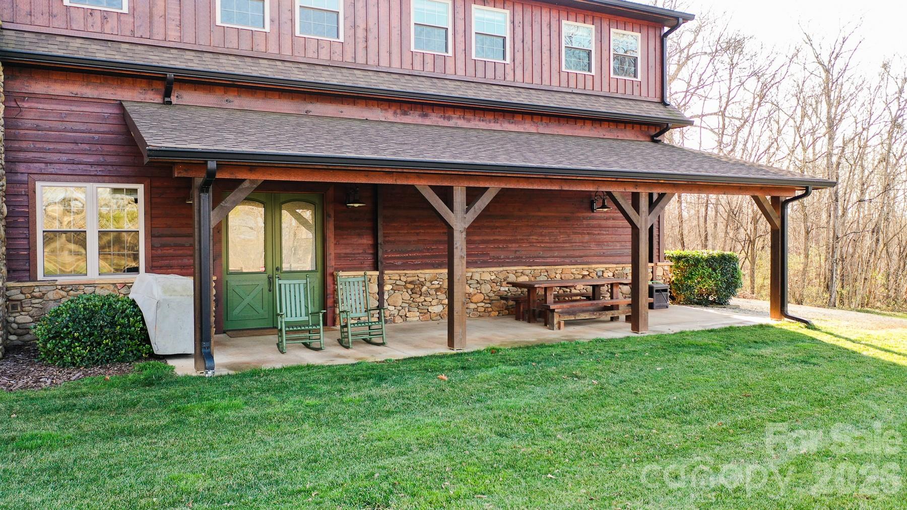 main property photo 35