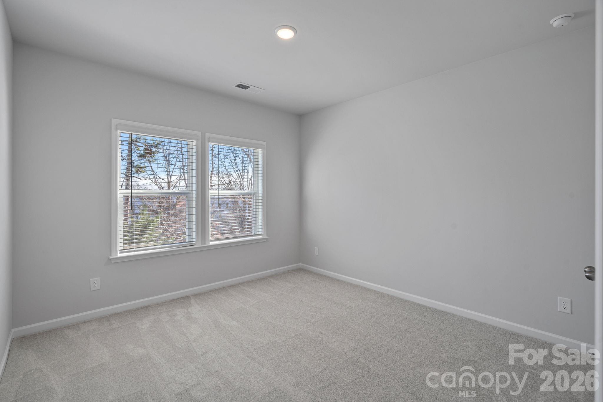 property viewer photo 30