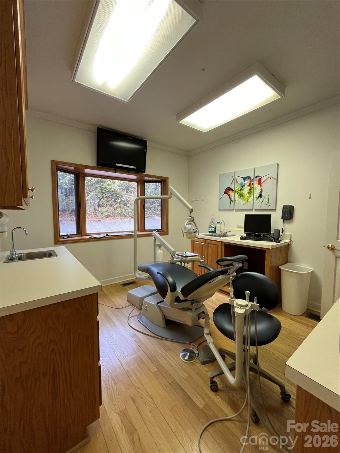 main property photo 9
