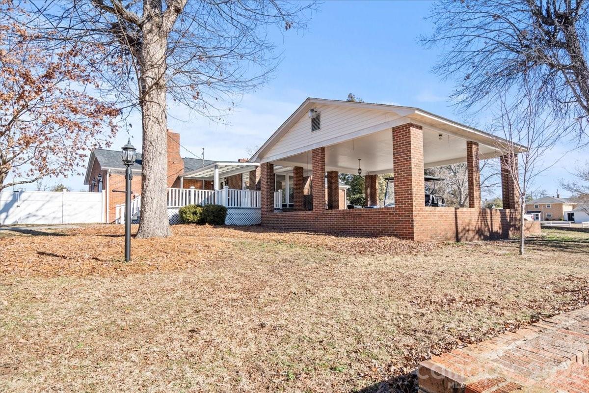 main property photo 38