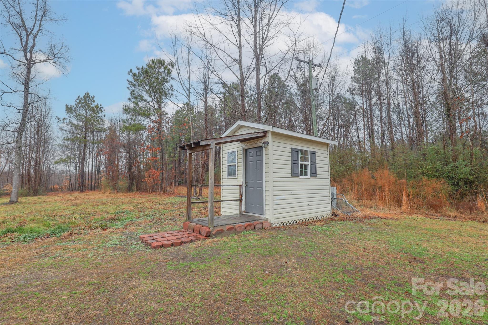 main property photo 27