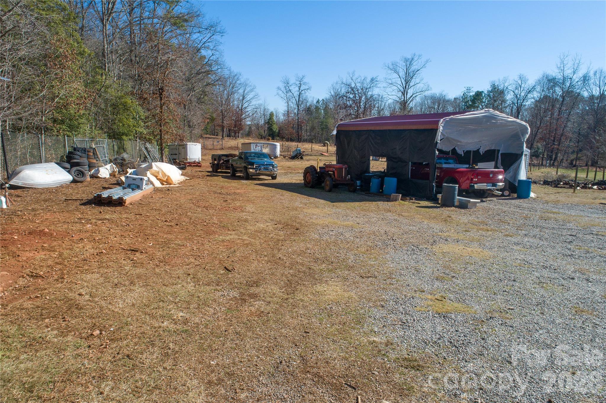 main property photo 14