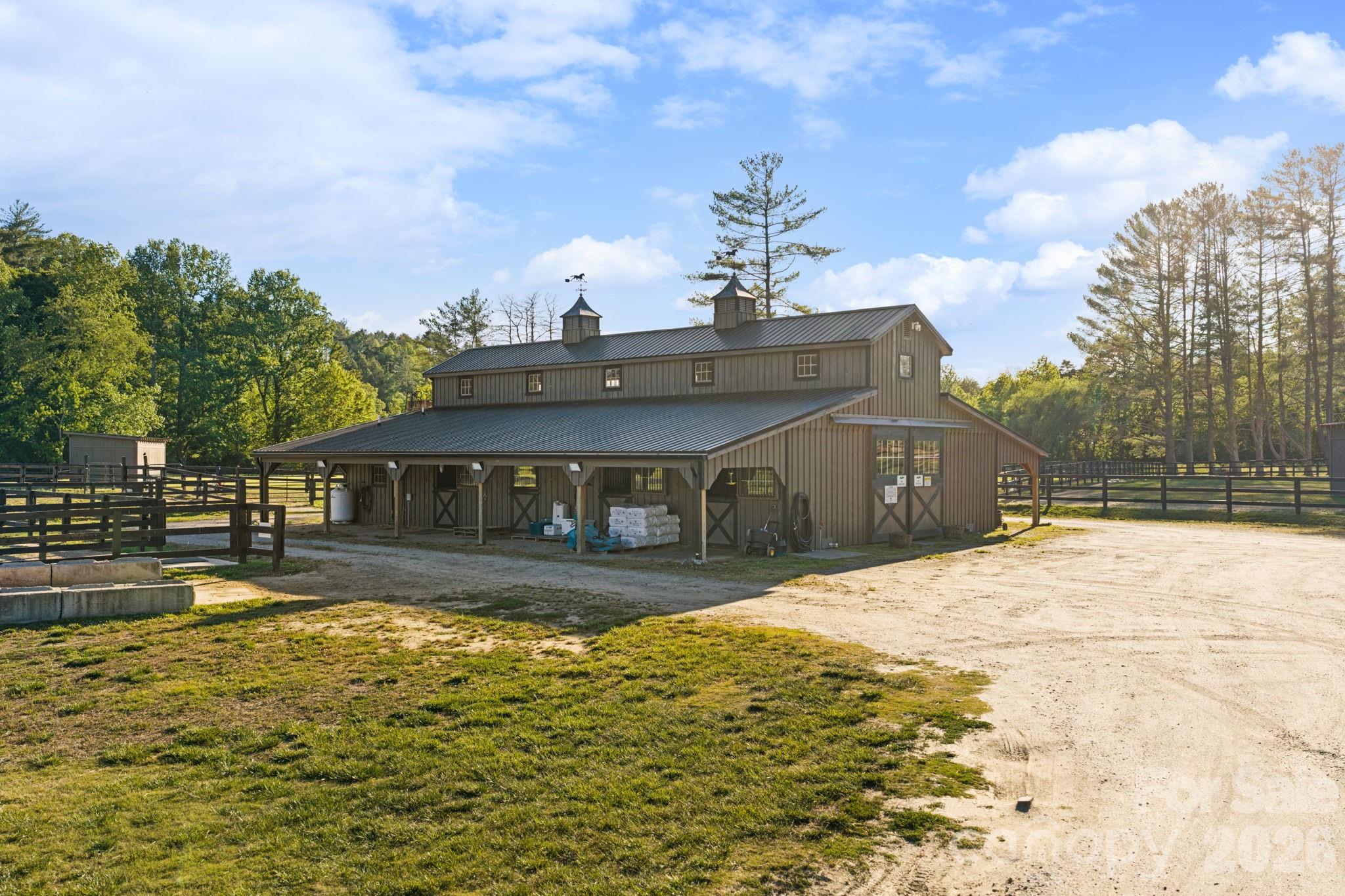 main property photo 17
