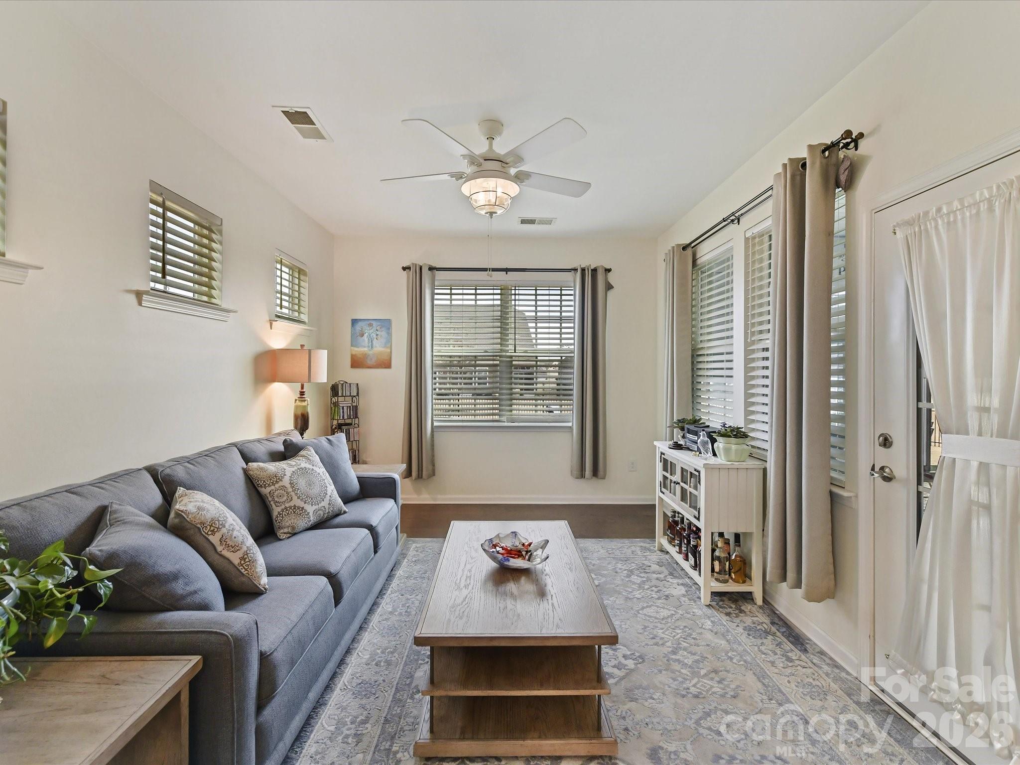 property viewer photo 12