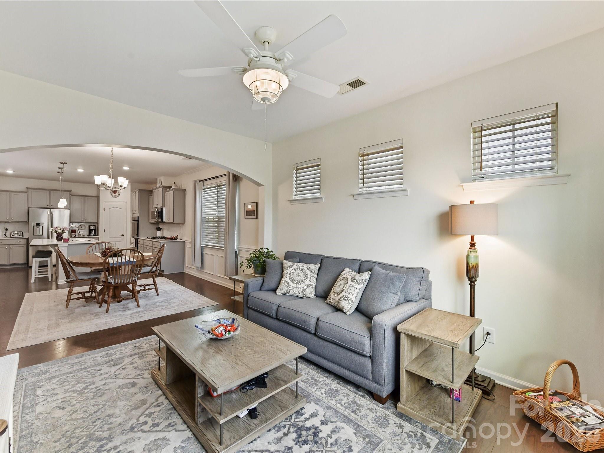 property viewer photo 13