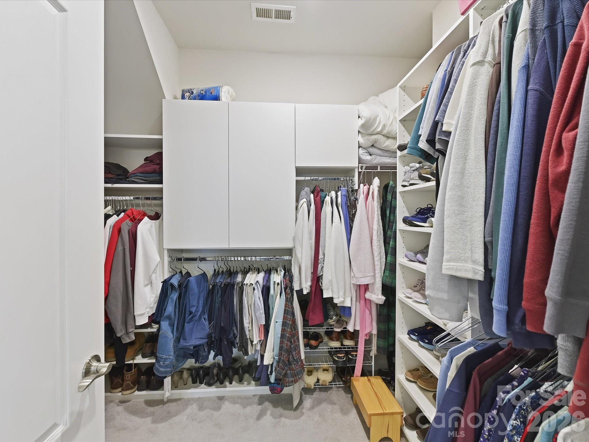 property viewer photo 16
