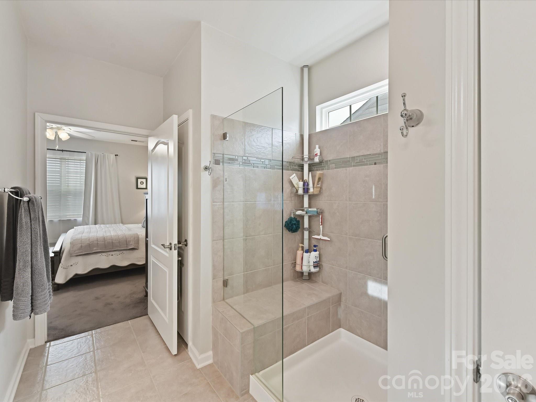 property viewer photo 18
