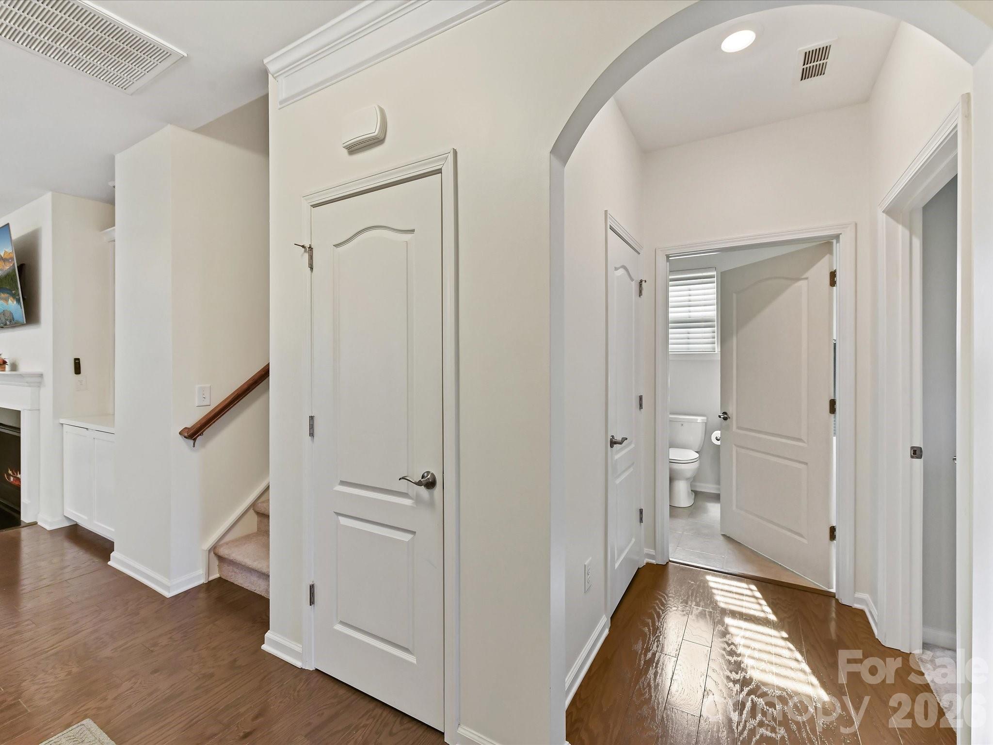 property viewer photo 20