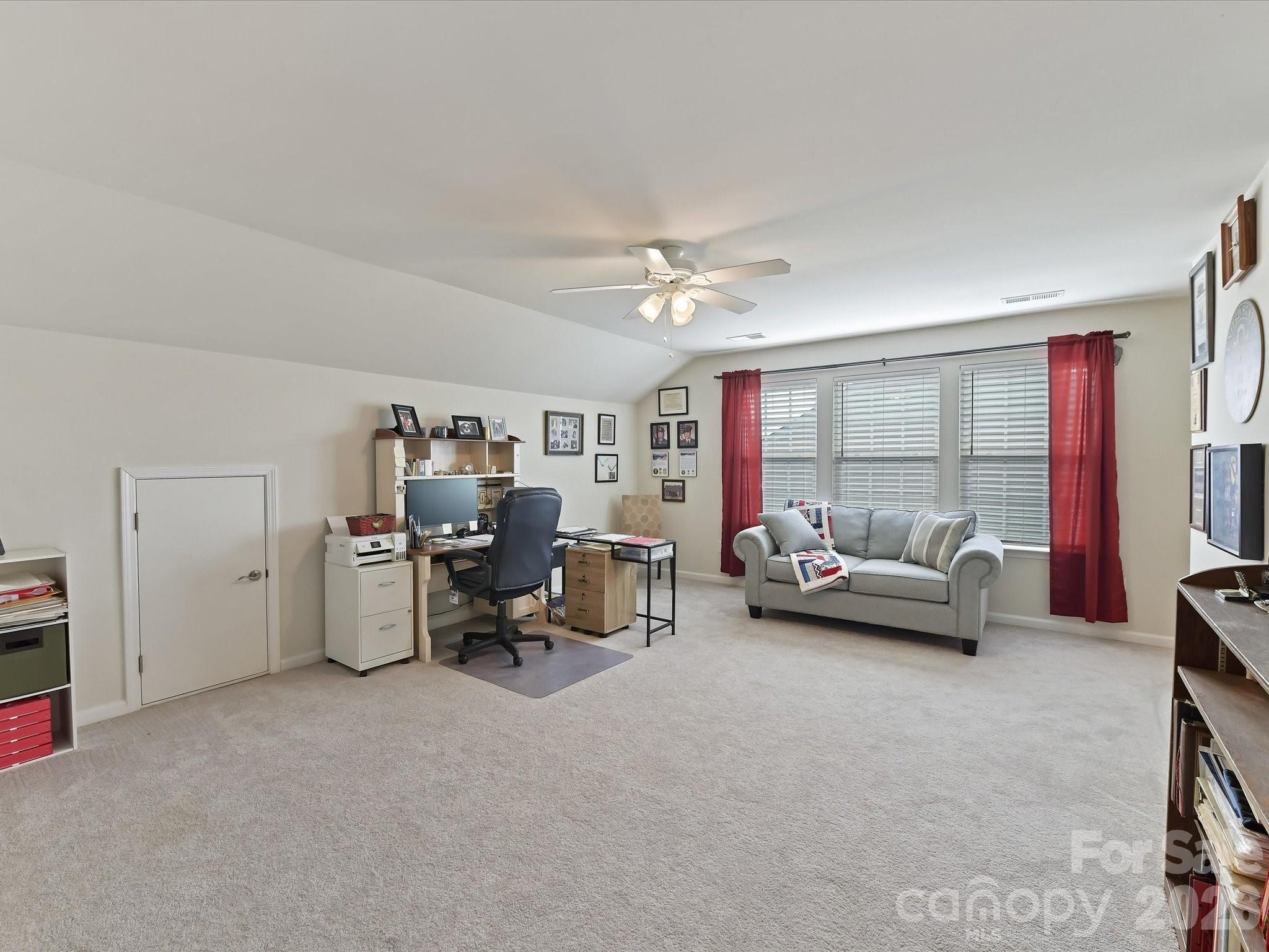property viewer photo 27