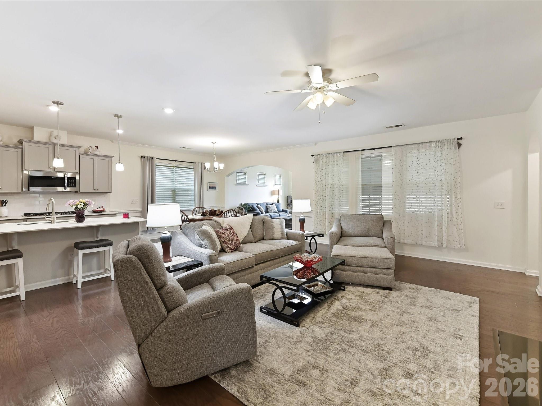 property viewer photo 6