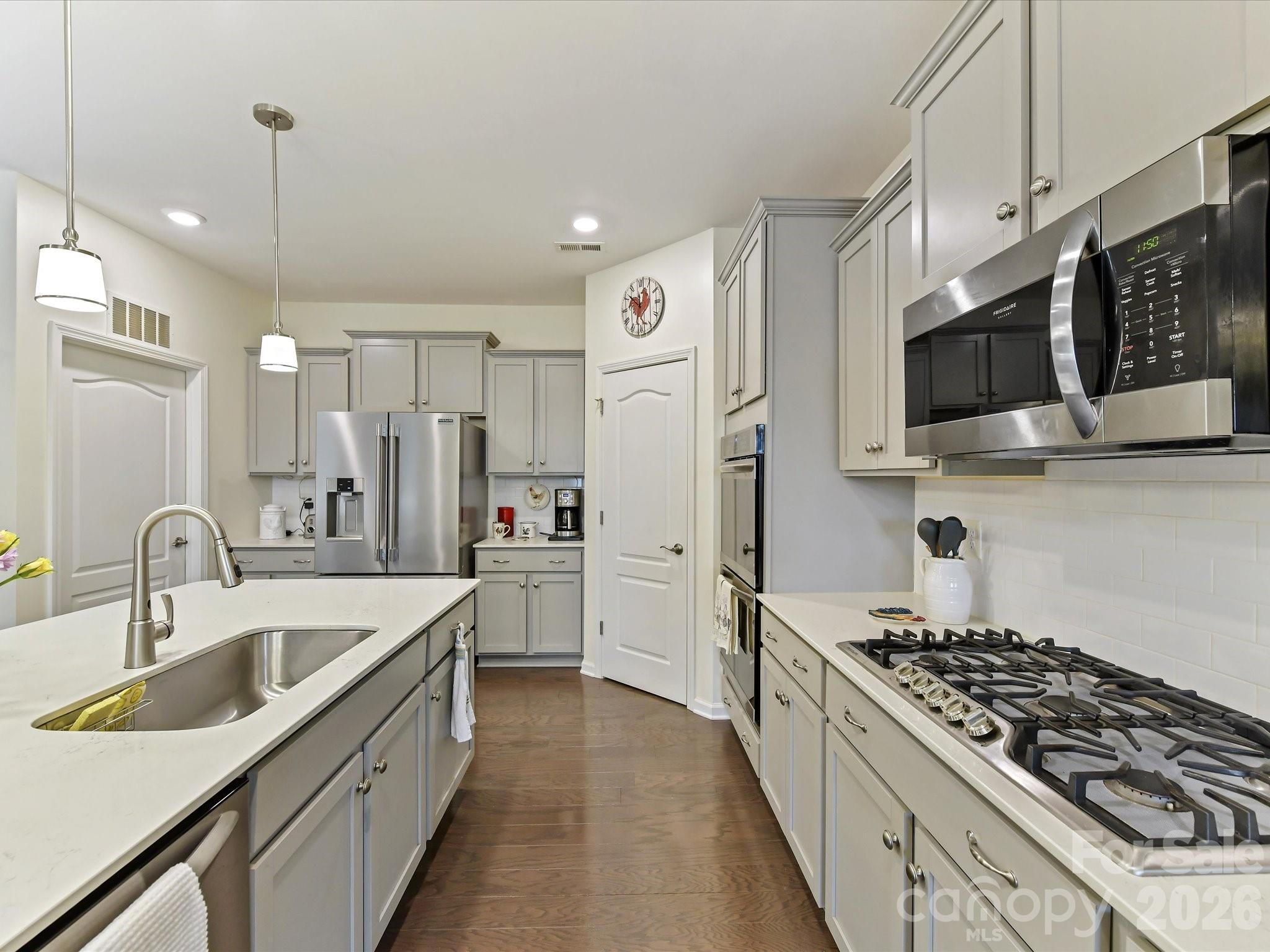 property viewer photo 8