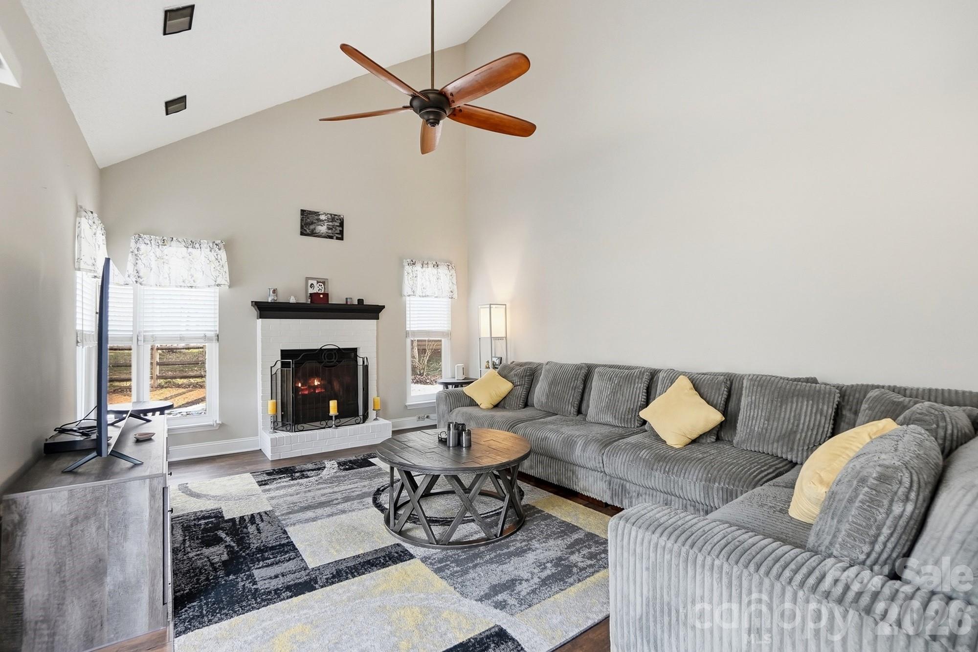 property viewer photo 1