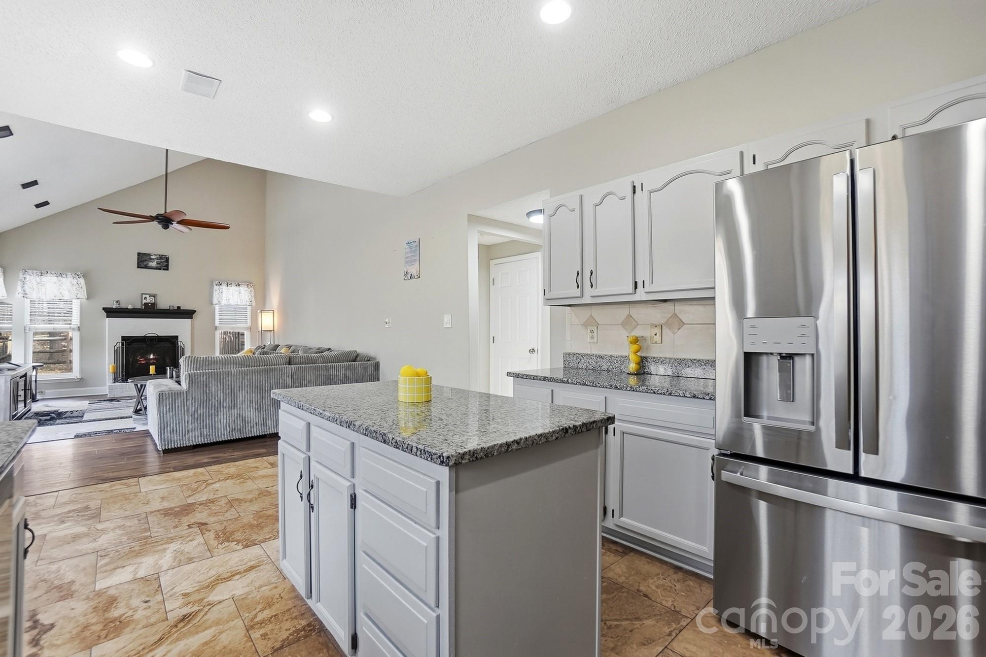 property viewer photo 11