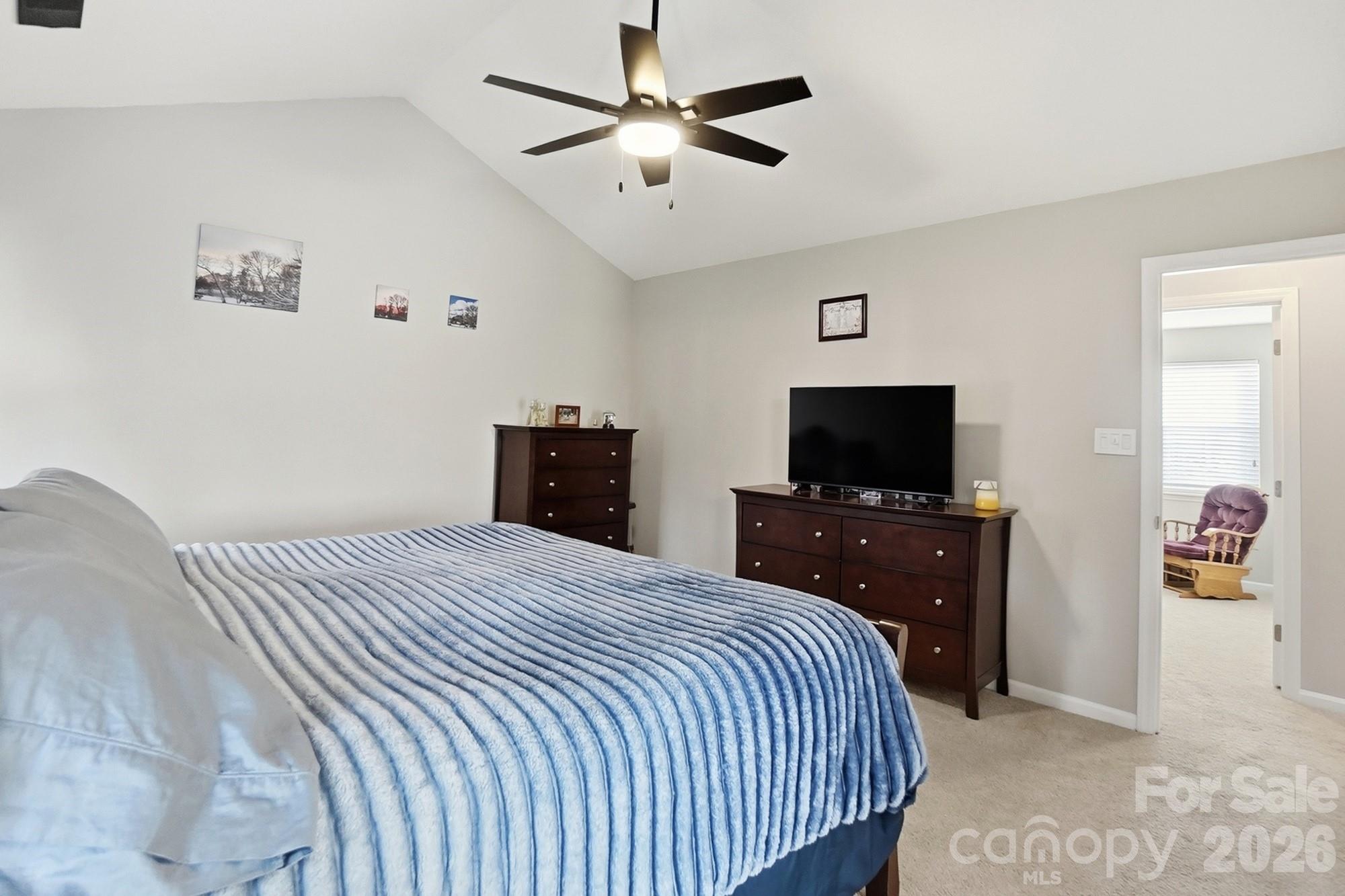 property viewer photo 24