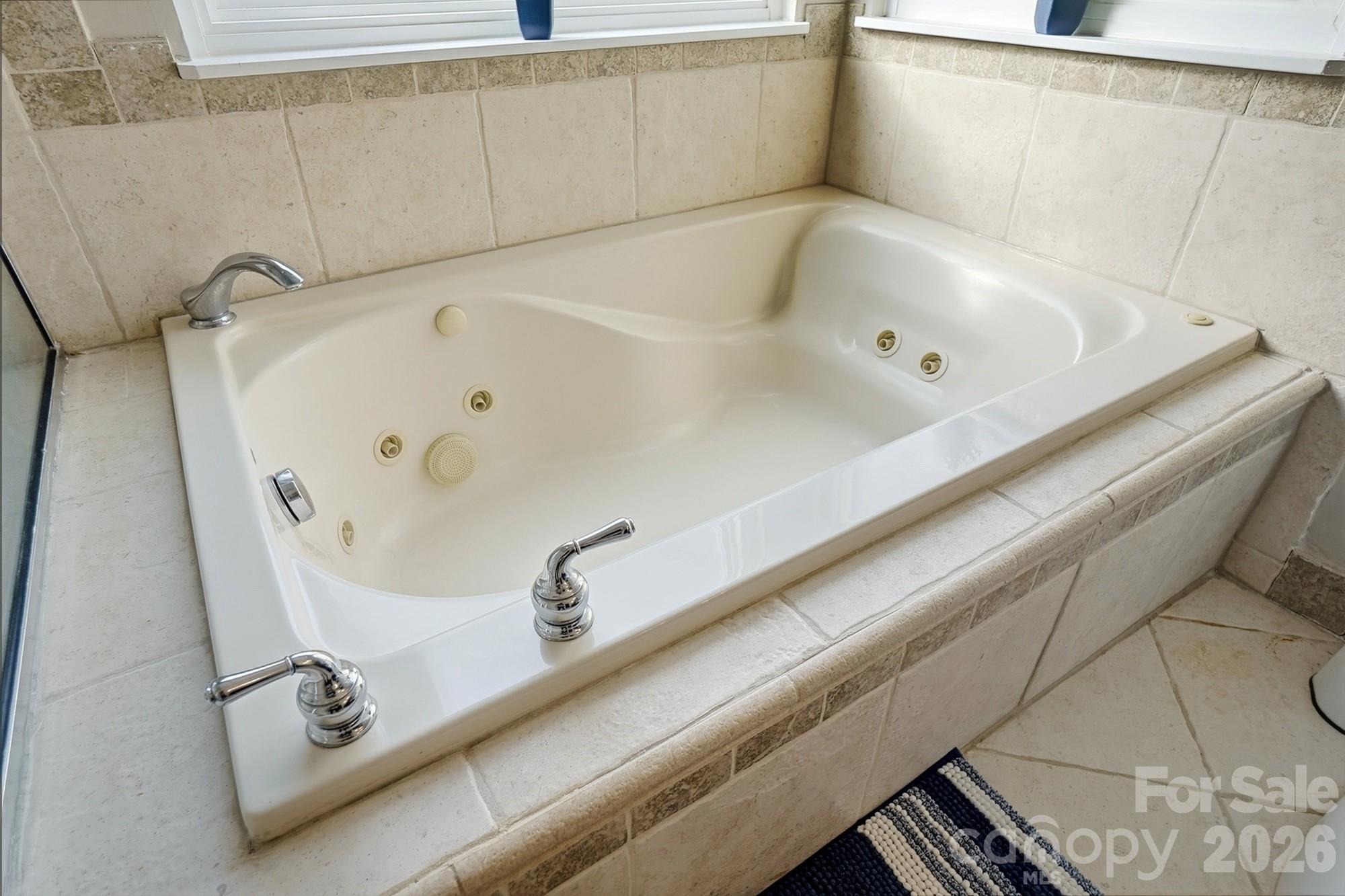 property viewer photo 27