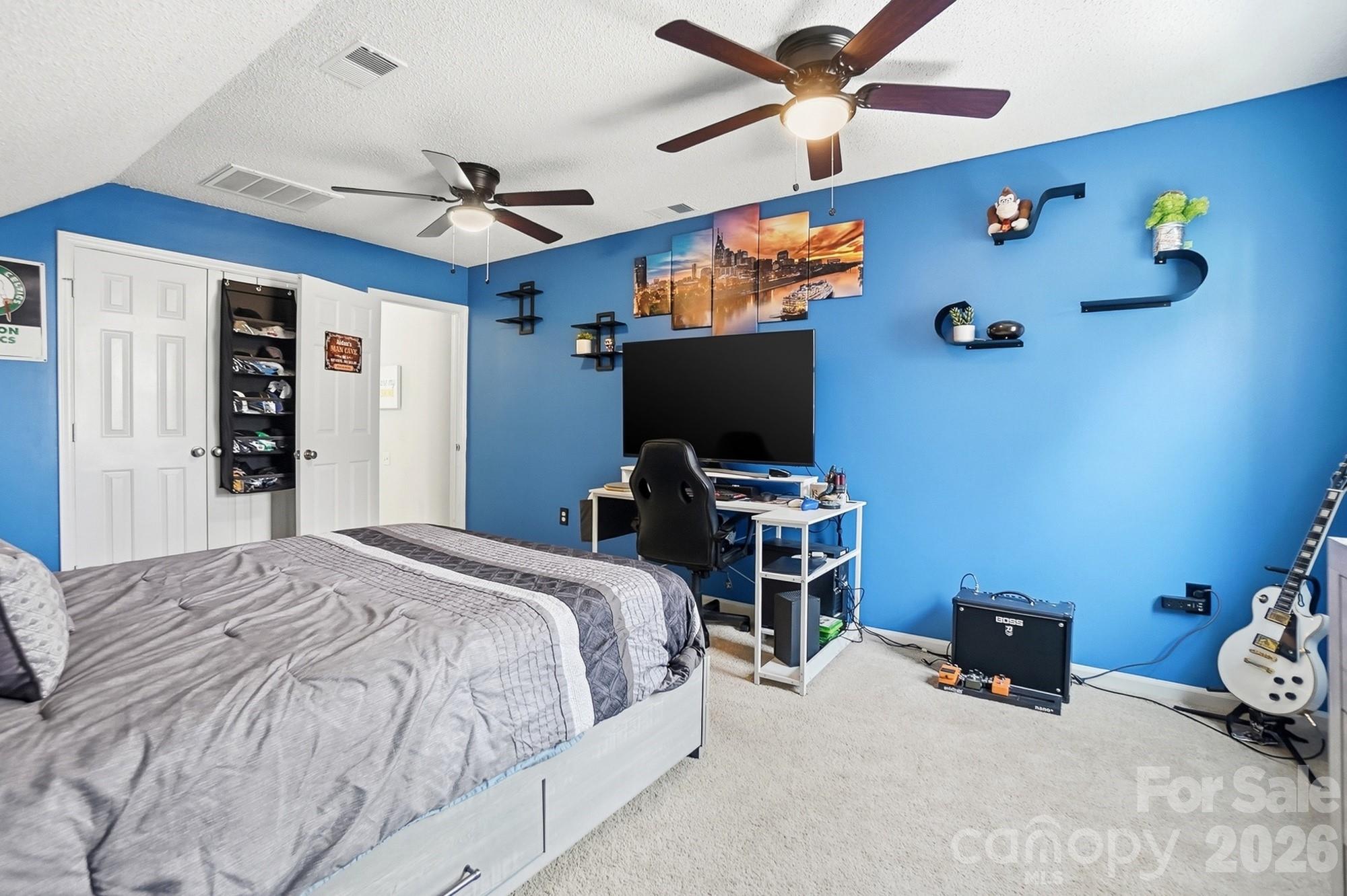 property viewer photo 35