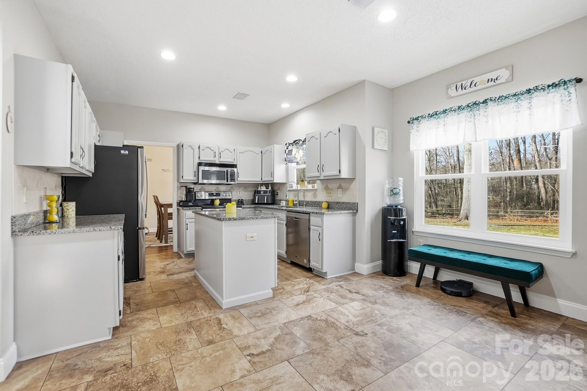 property viewer photo 6