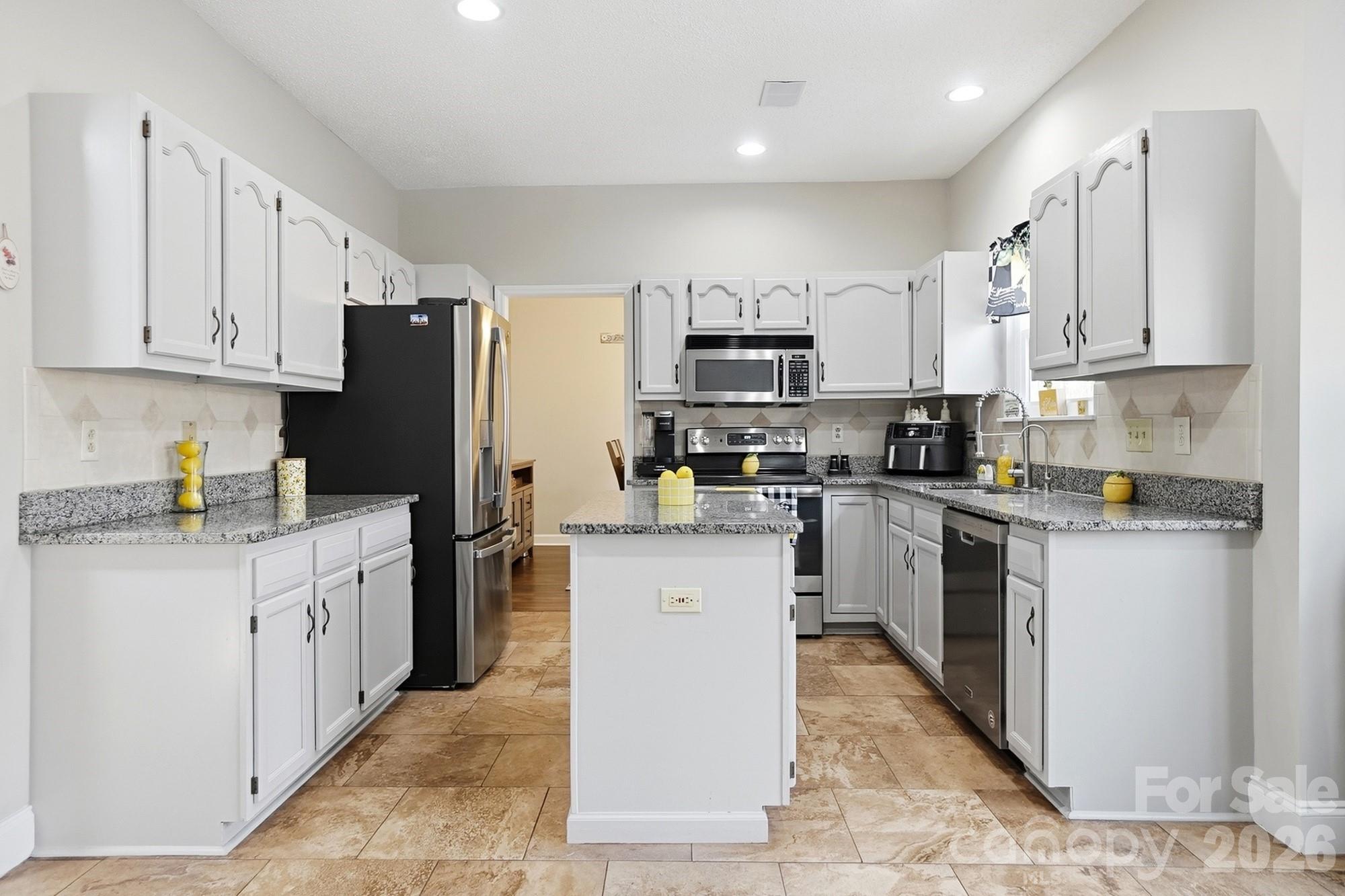 property viewer photo 7