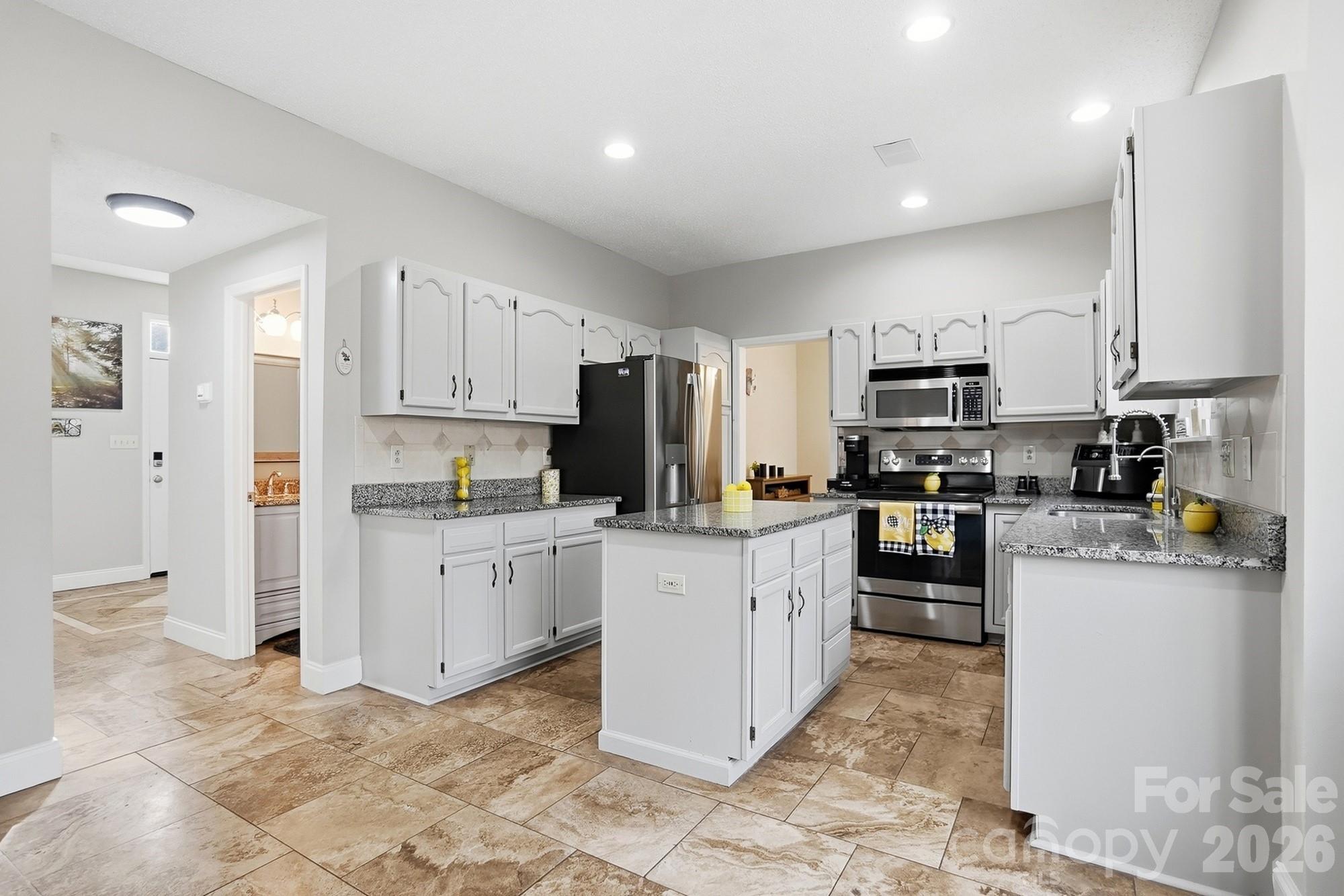 property viewer photo 8