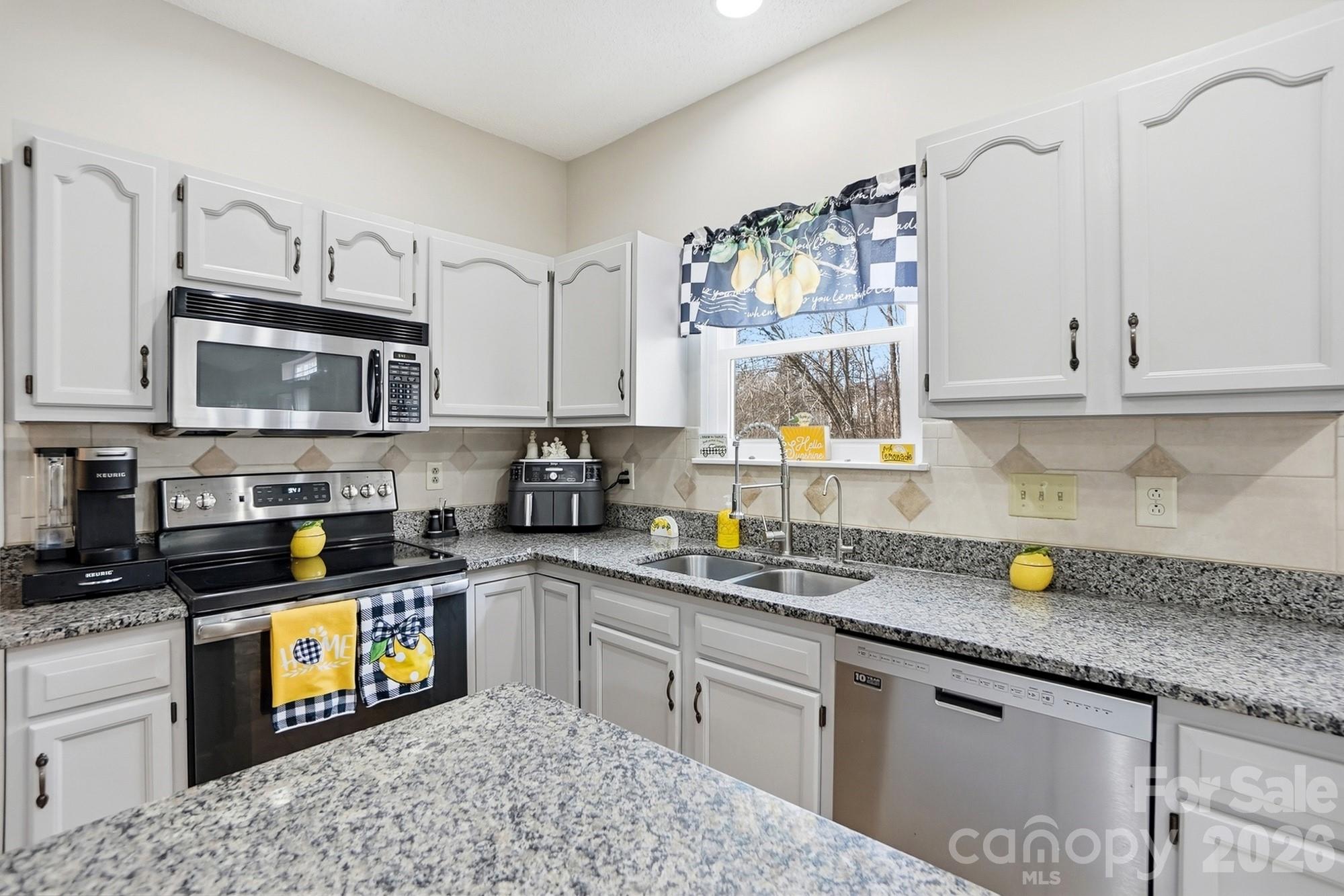 property viewer photo 9