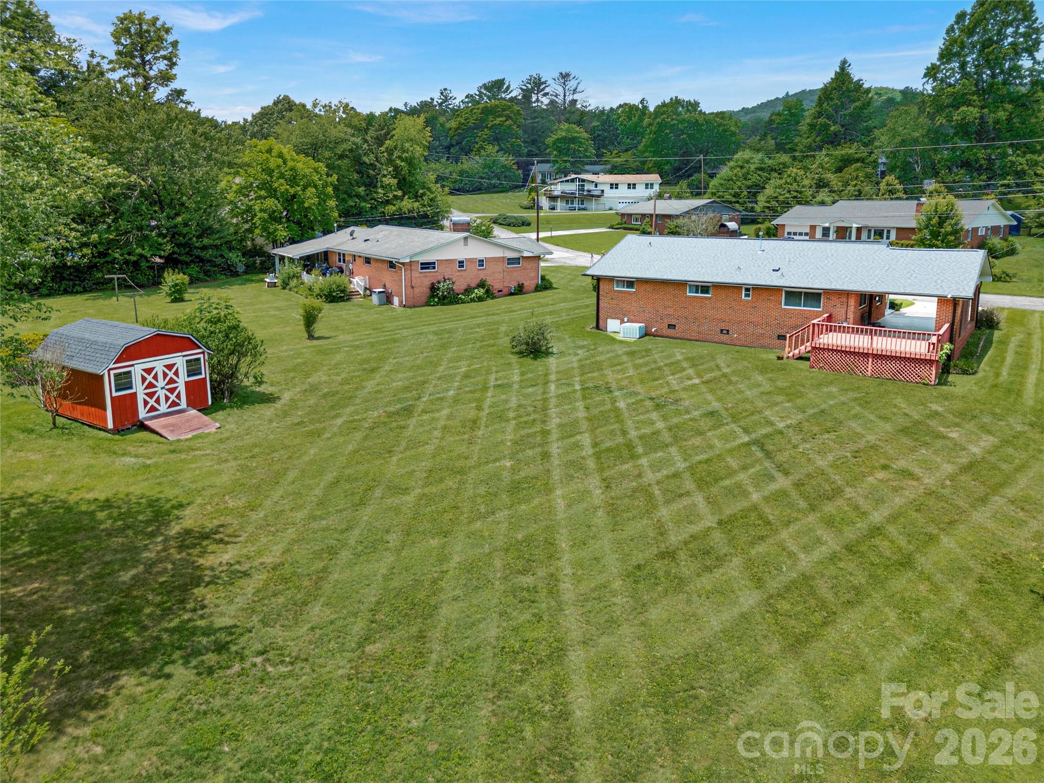 main property photo 40