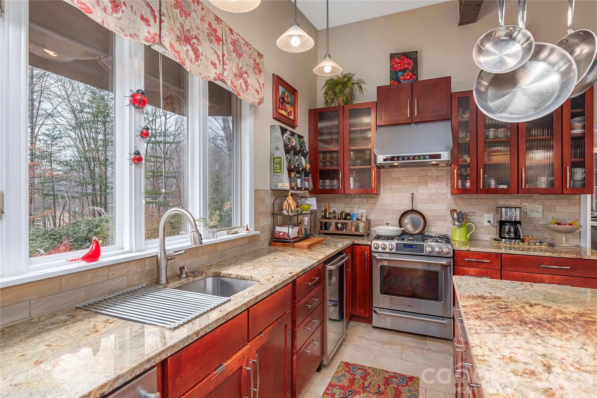 property viewer photo 14