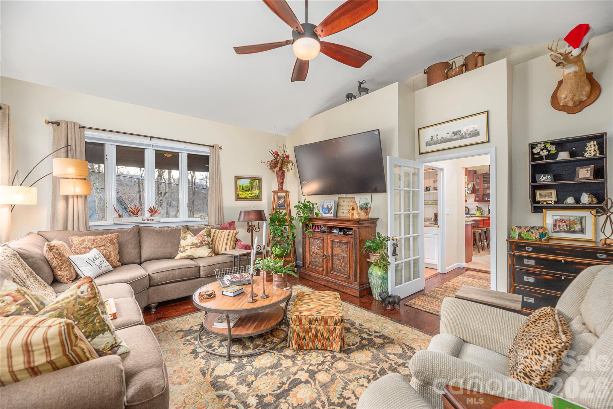 property viewer photo 16