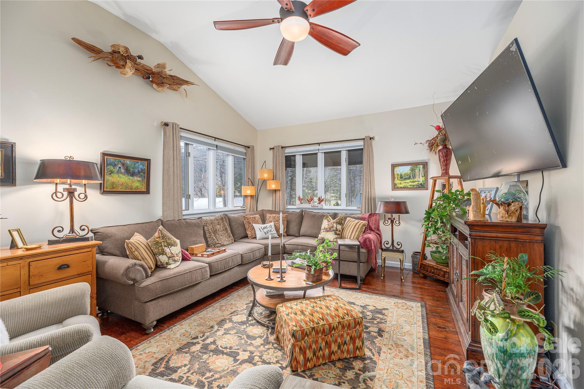 property viewer photo 17