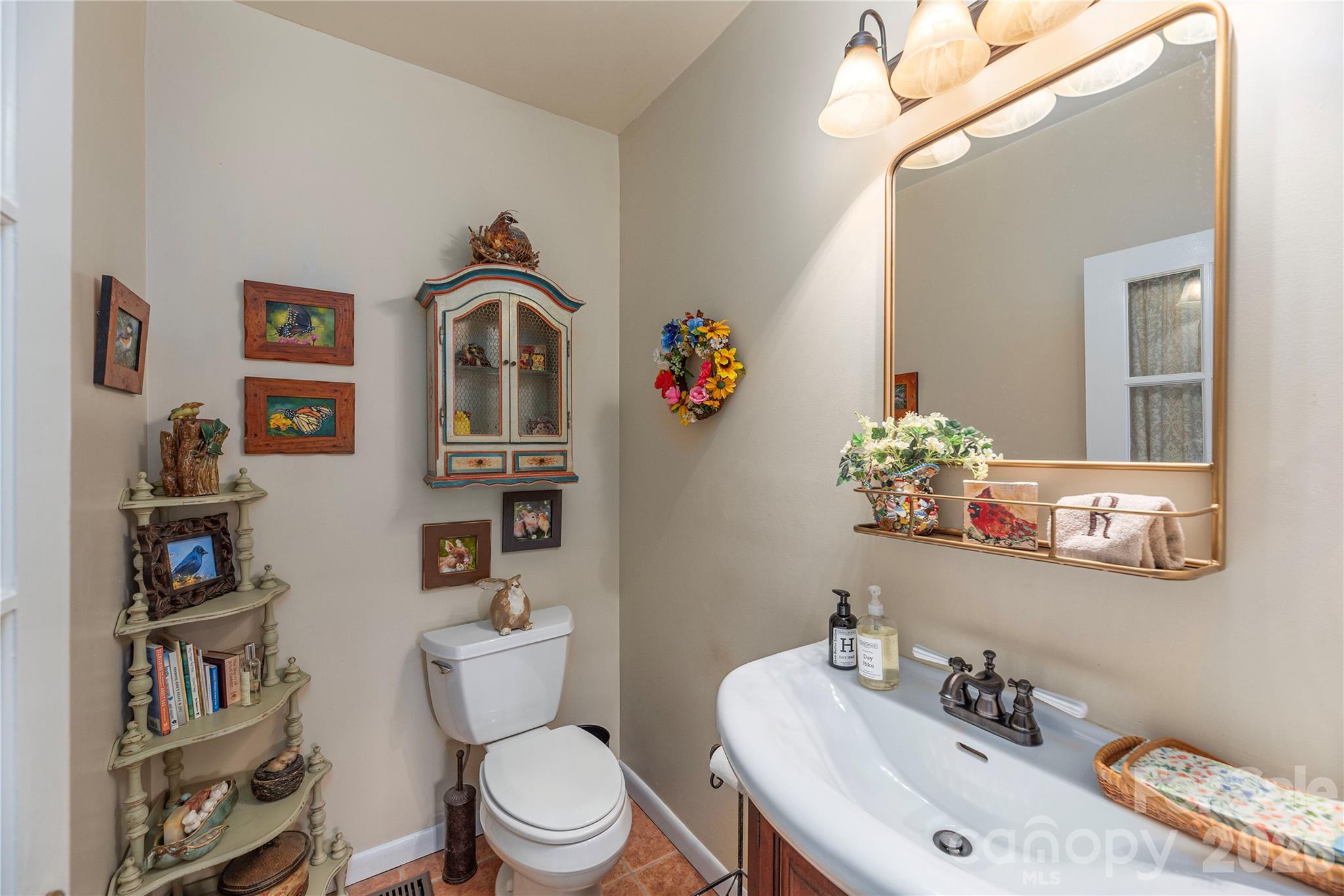 property viewer photo 19