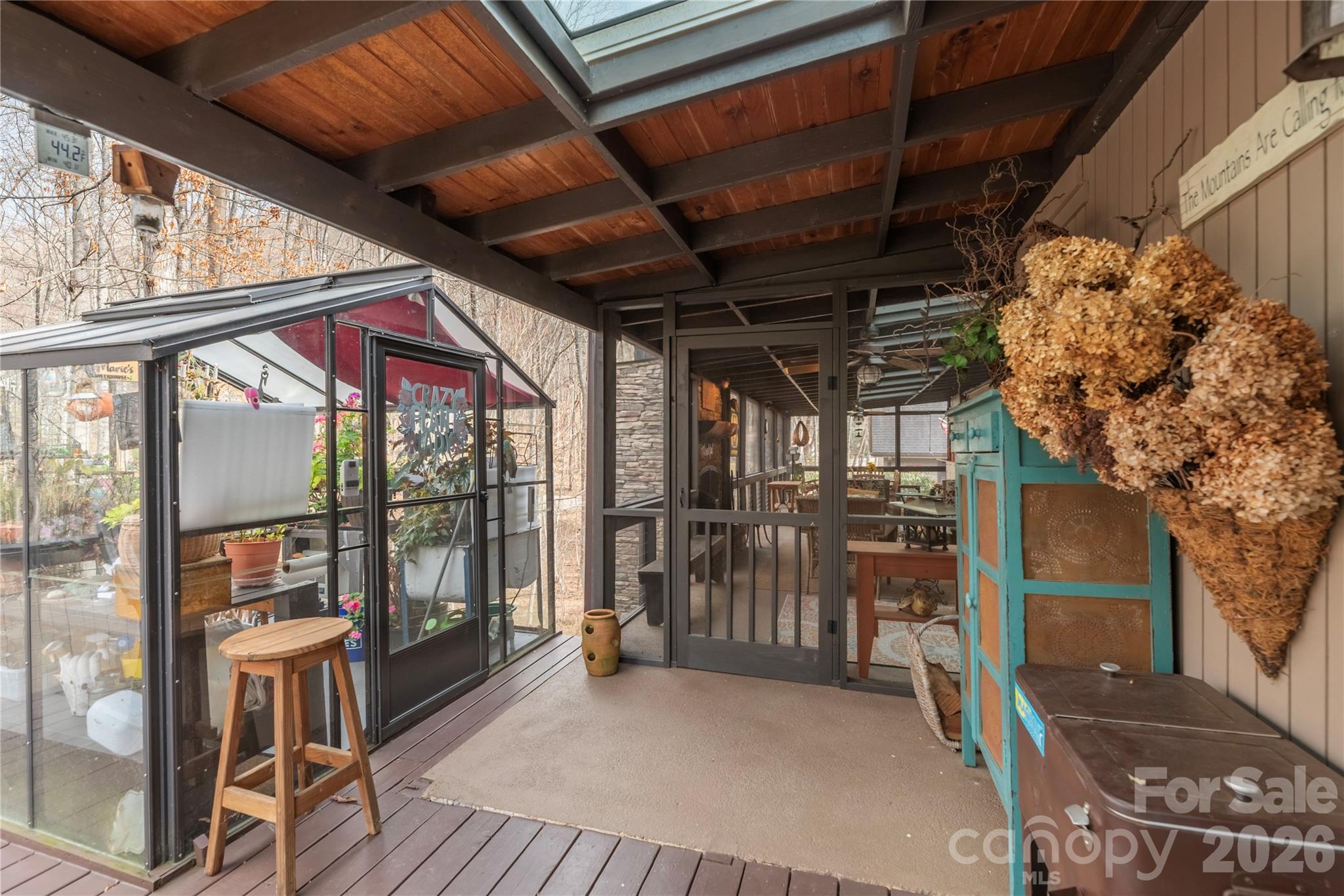 property viewer photo 30