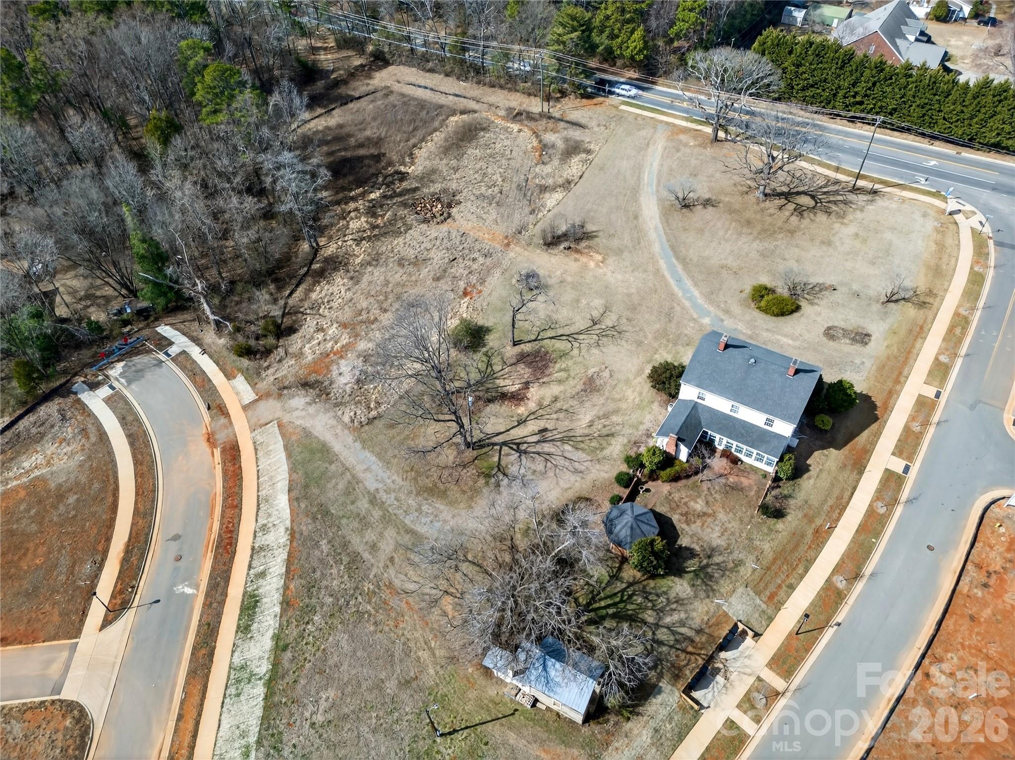 main property photo 41