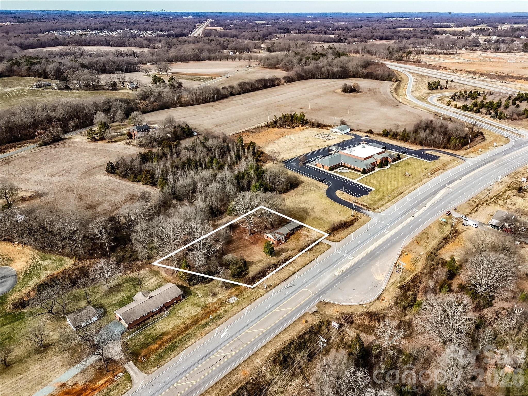 main property photo 15