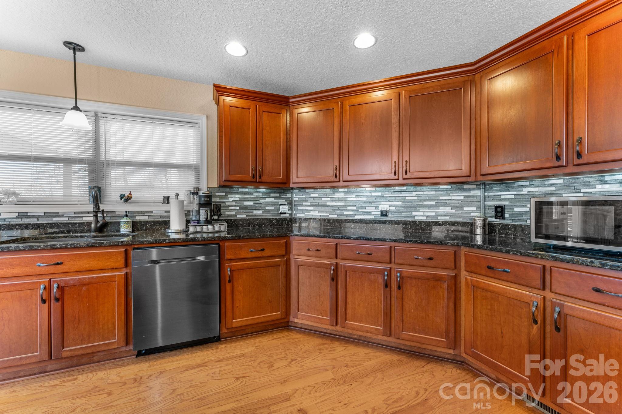 property viewer photo 11
