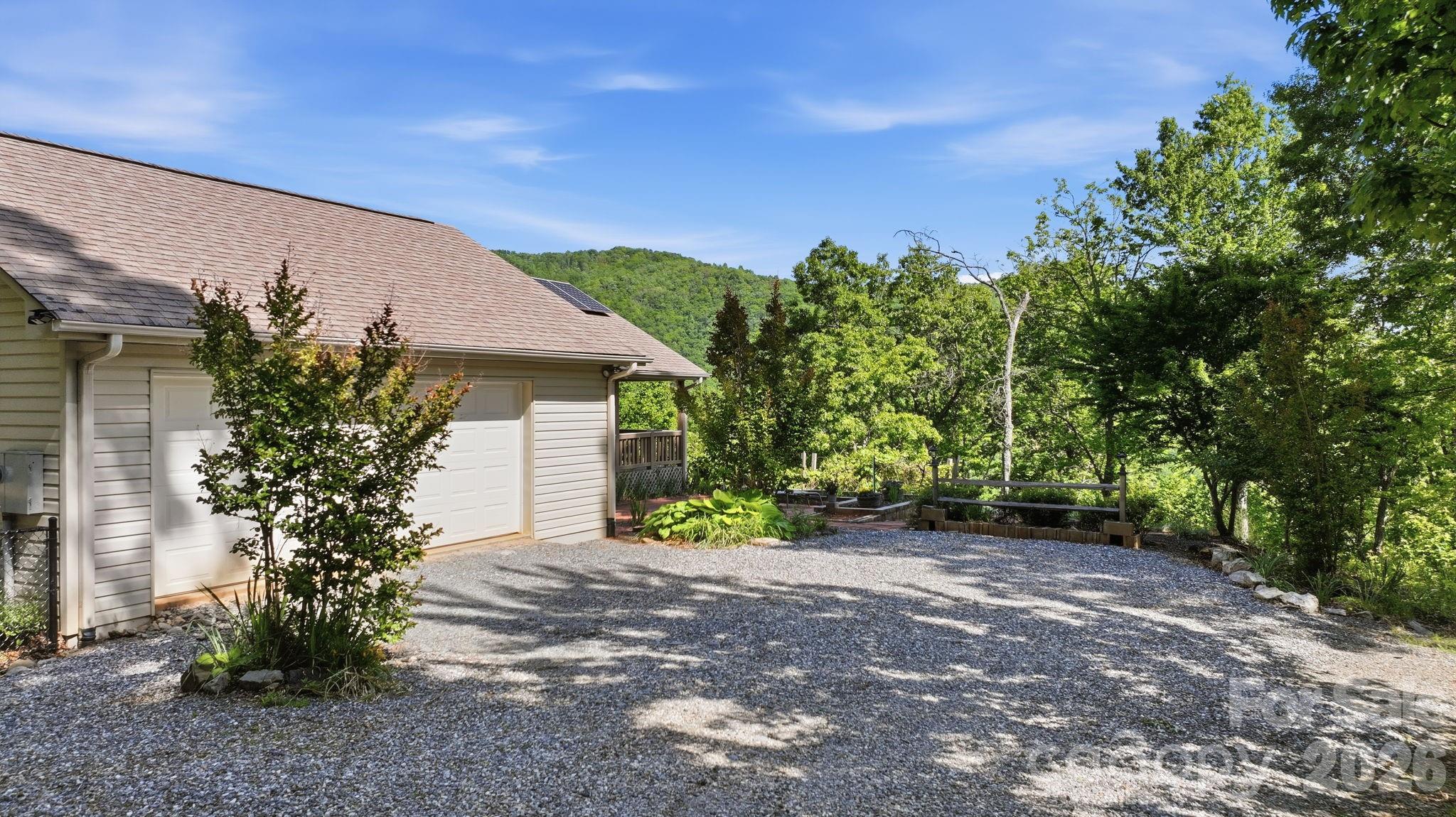 property viewer photo 20