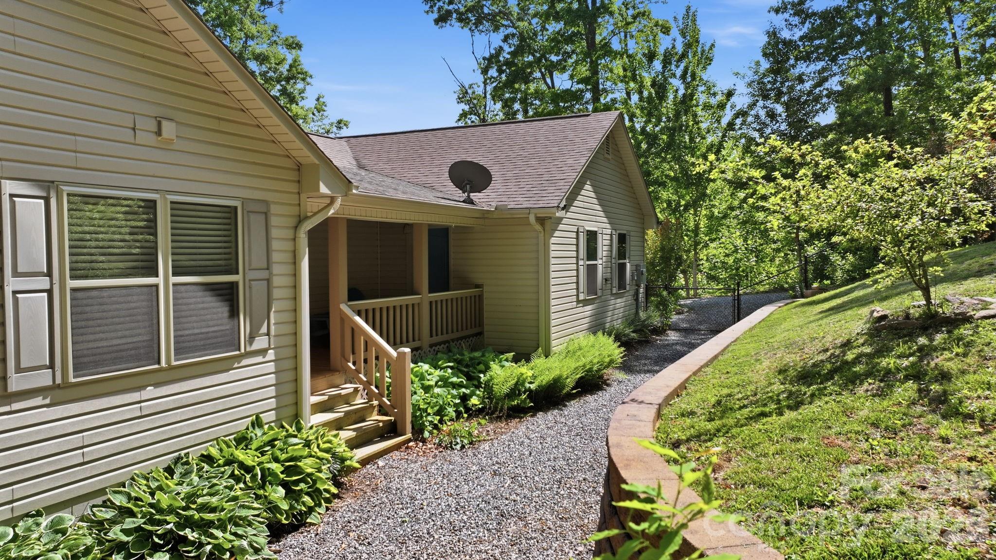 property viewer photo 23