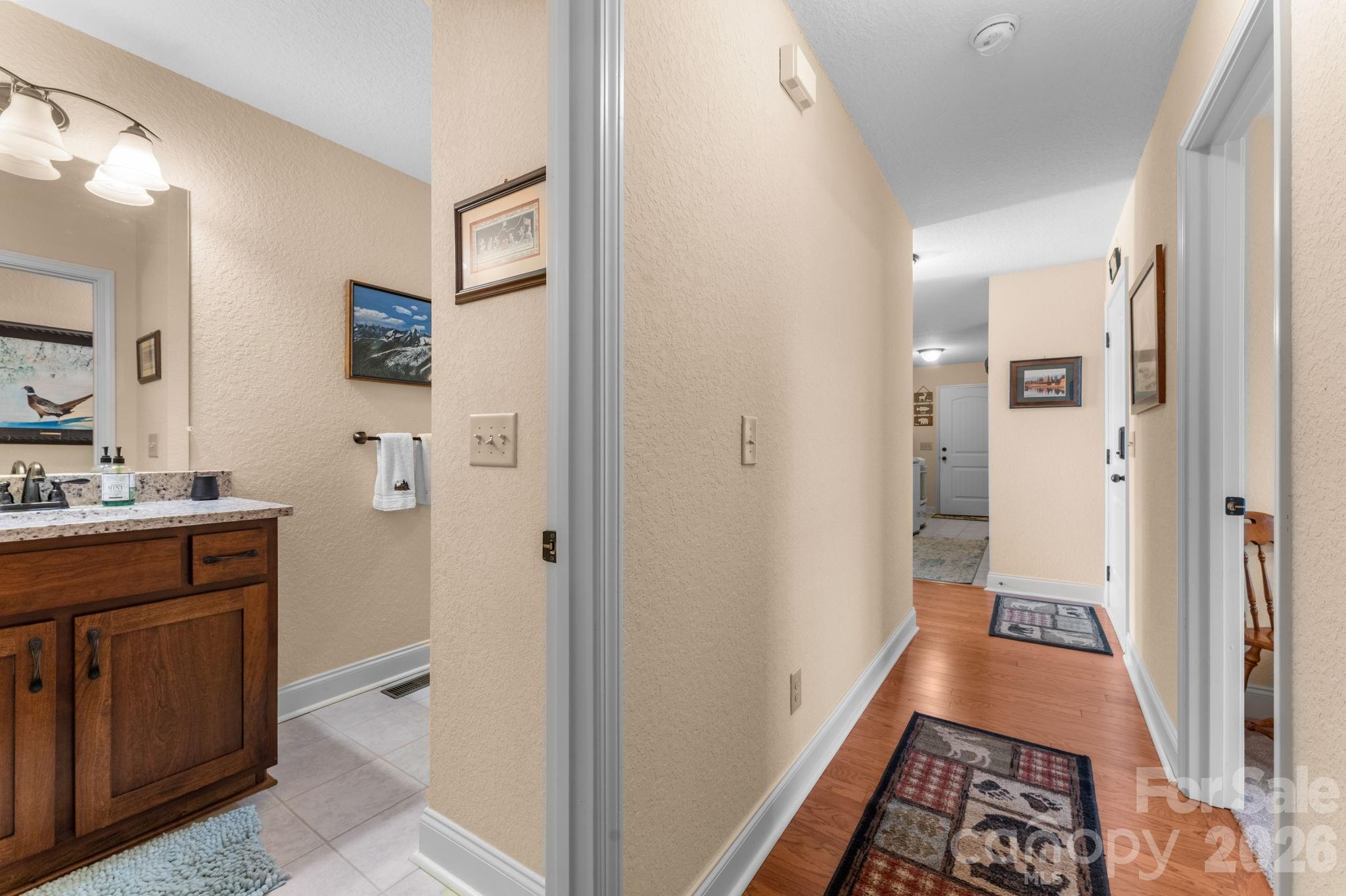 property viewer photo 33