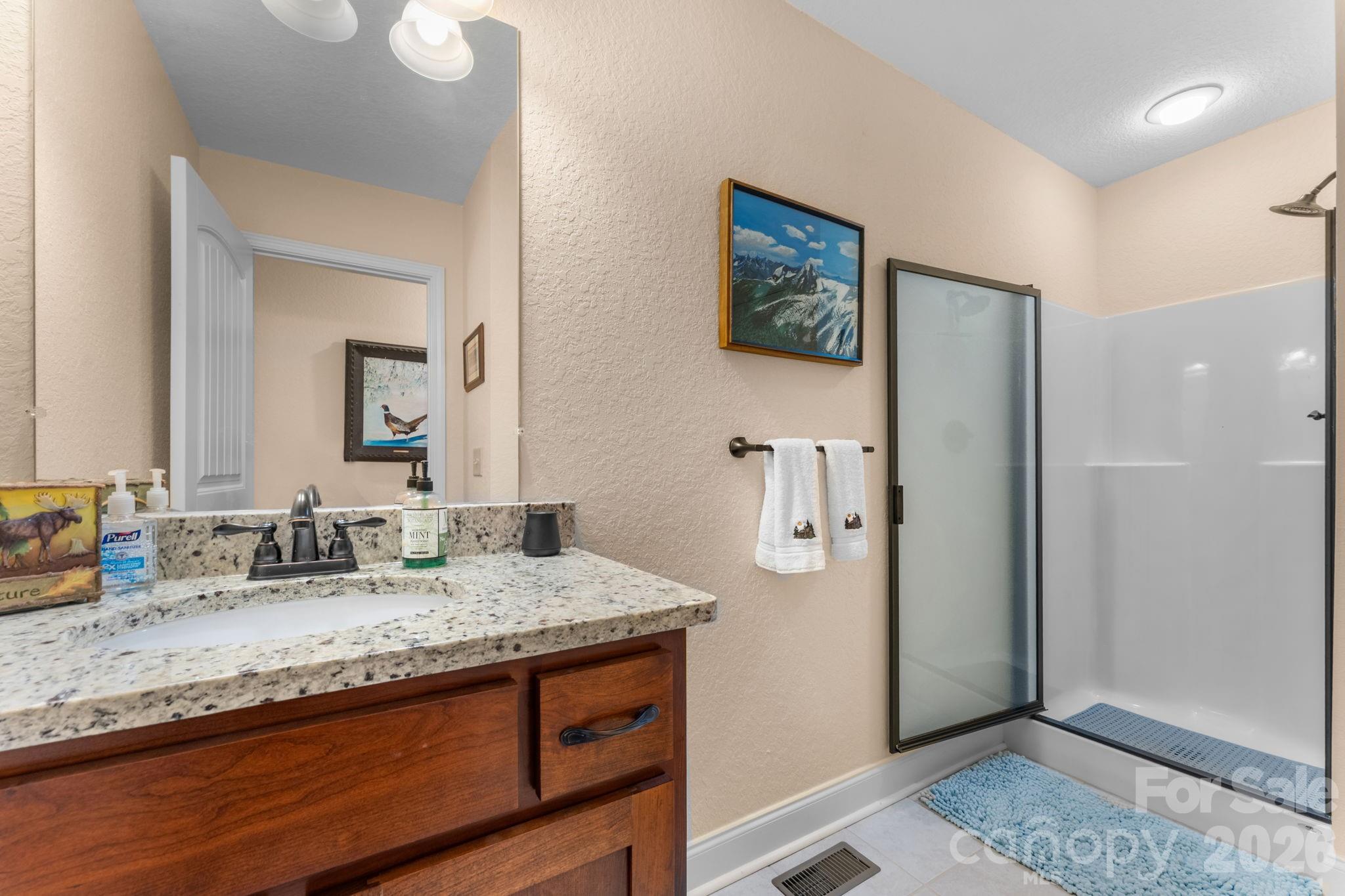 property viewer photo 34