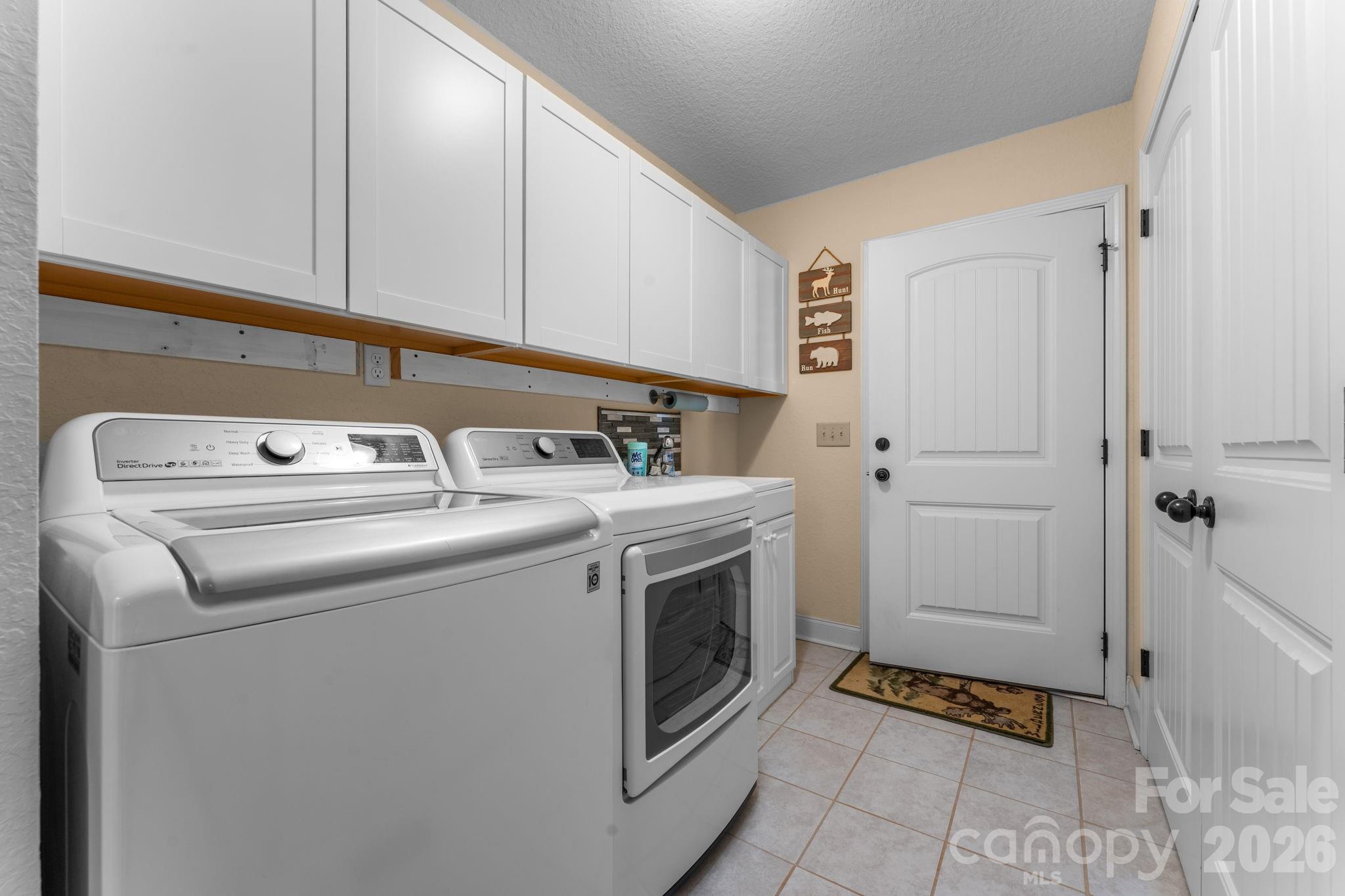 property viewer photo 38