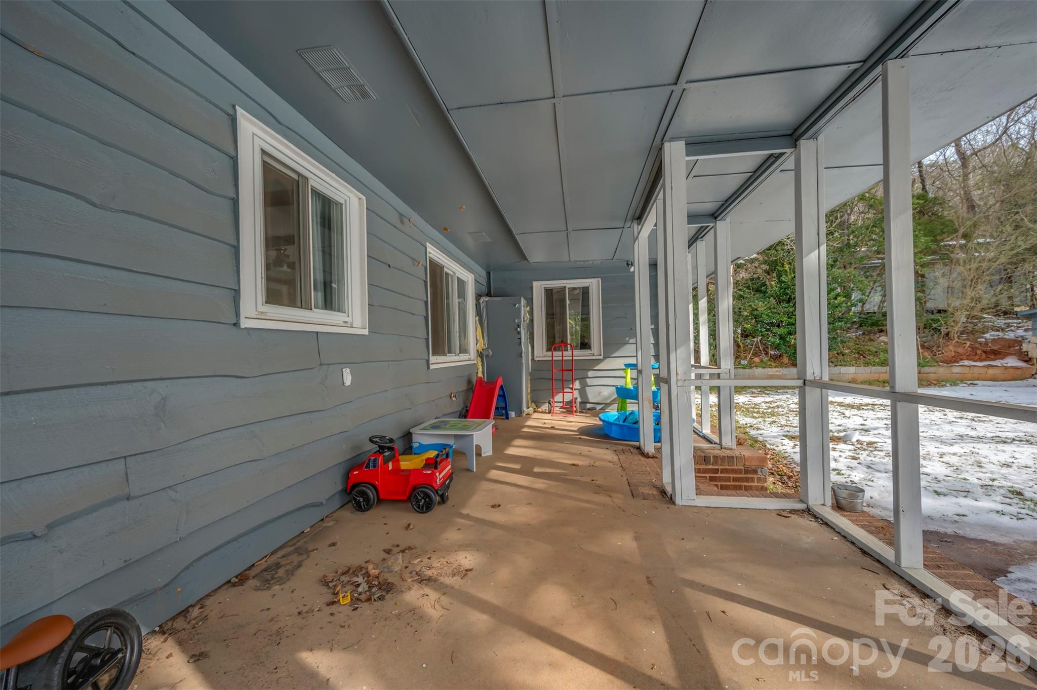 main property photo 18