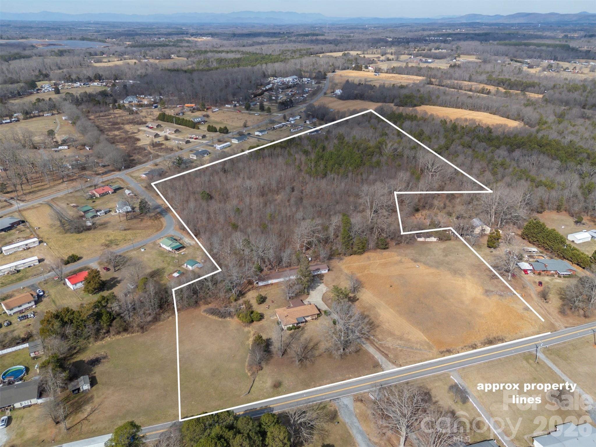 main property photo 40